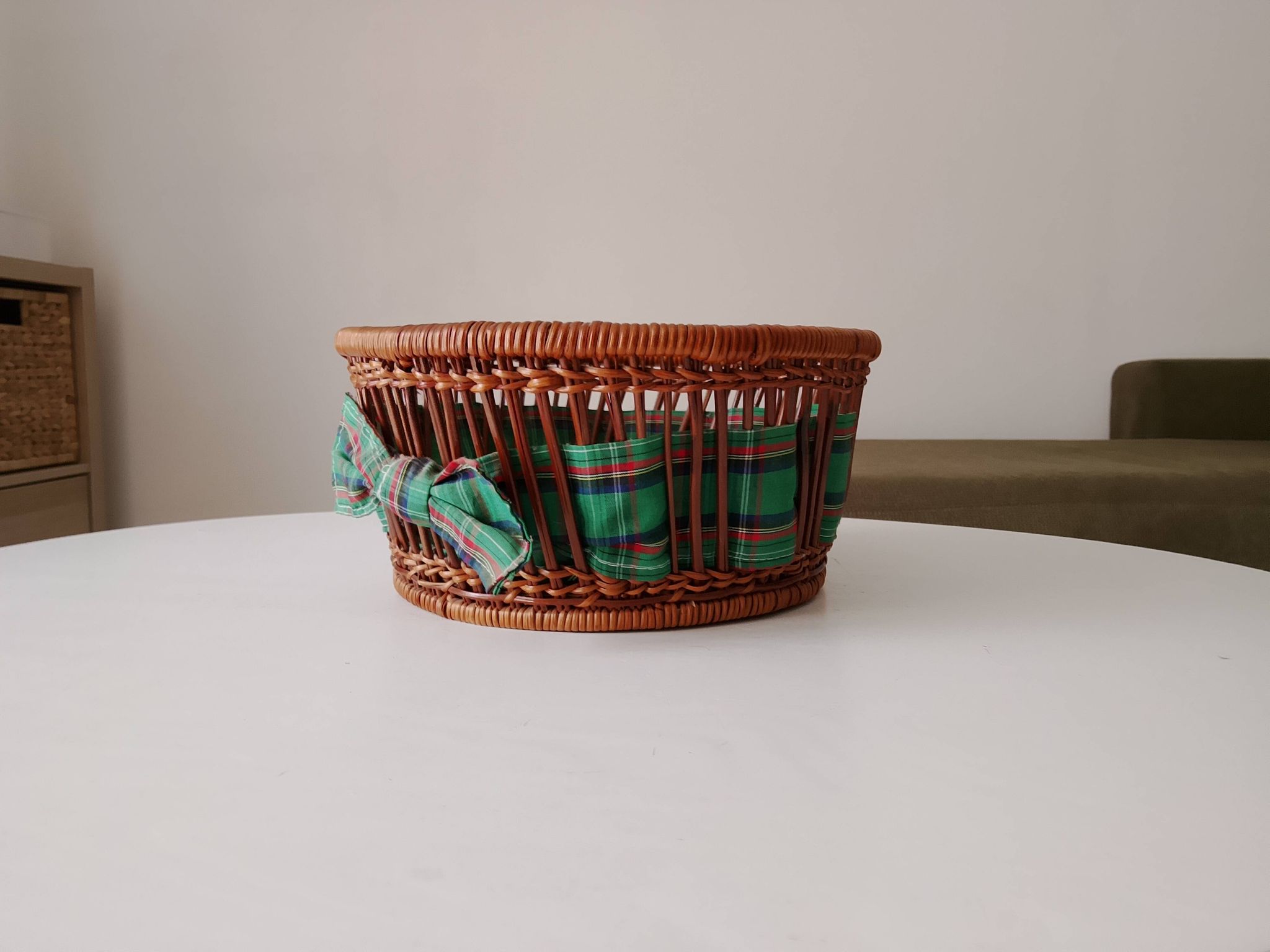 Panier vintage rotin et osier tissu écossais