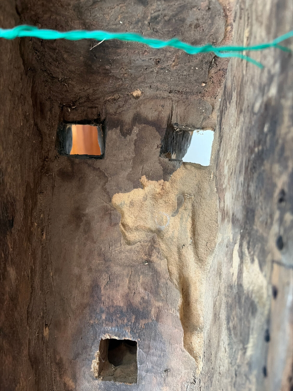 African decorative object wooden mask