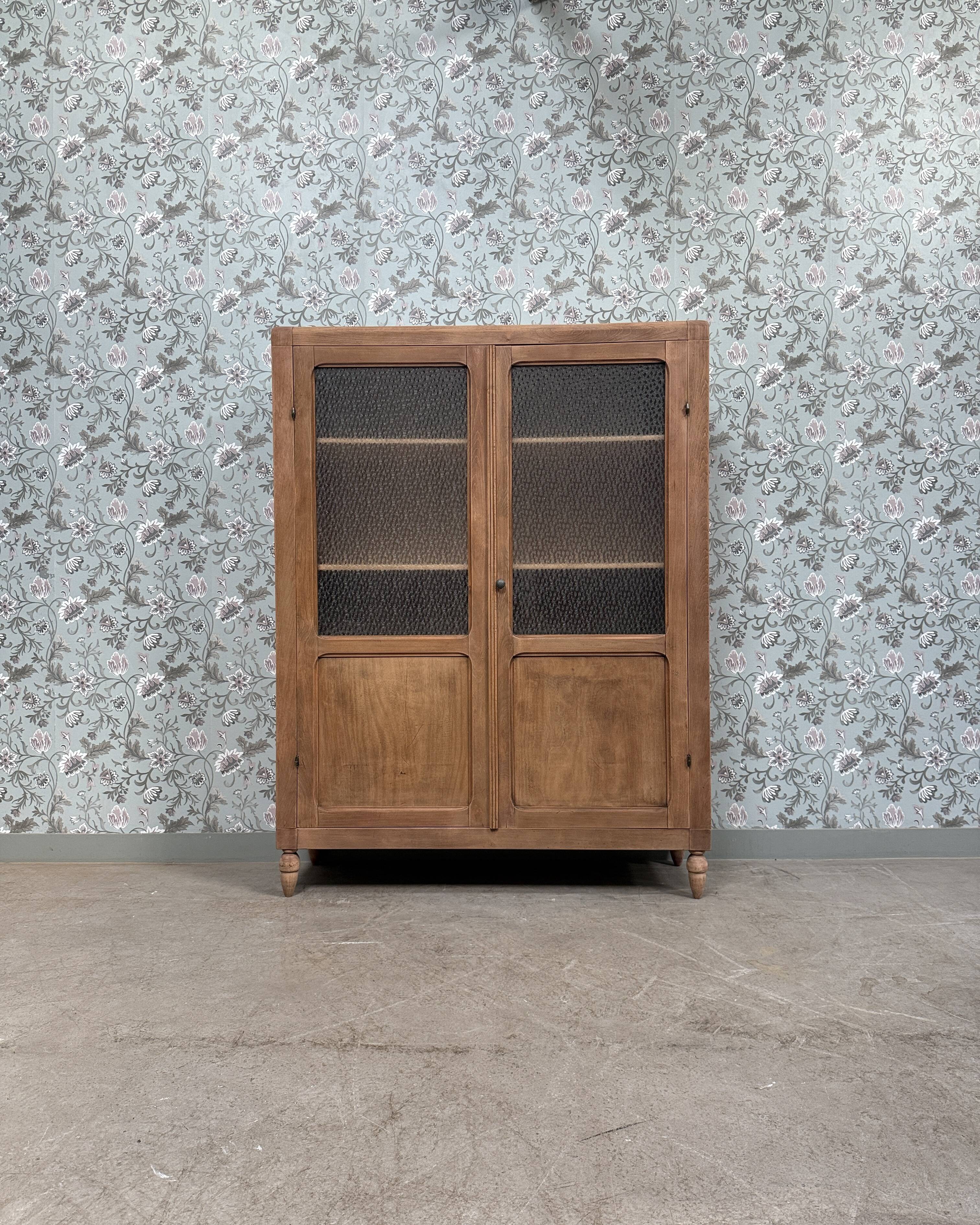 Armoire vitrée vintage (rénovée)