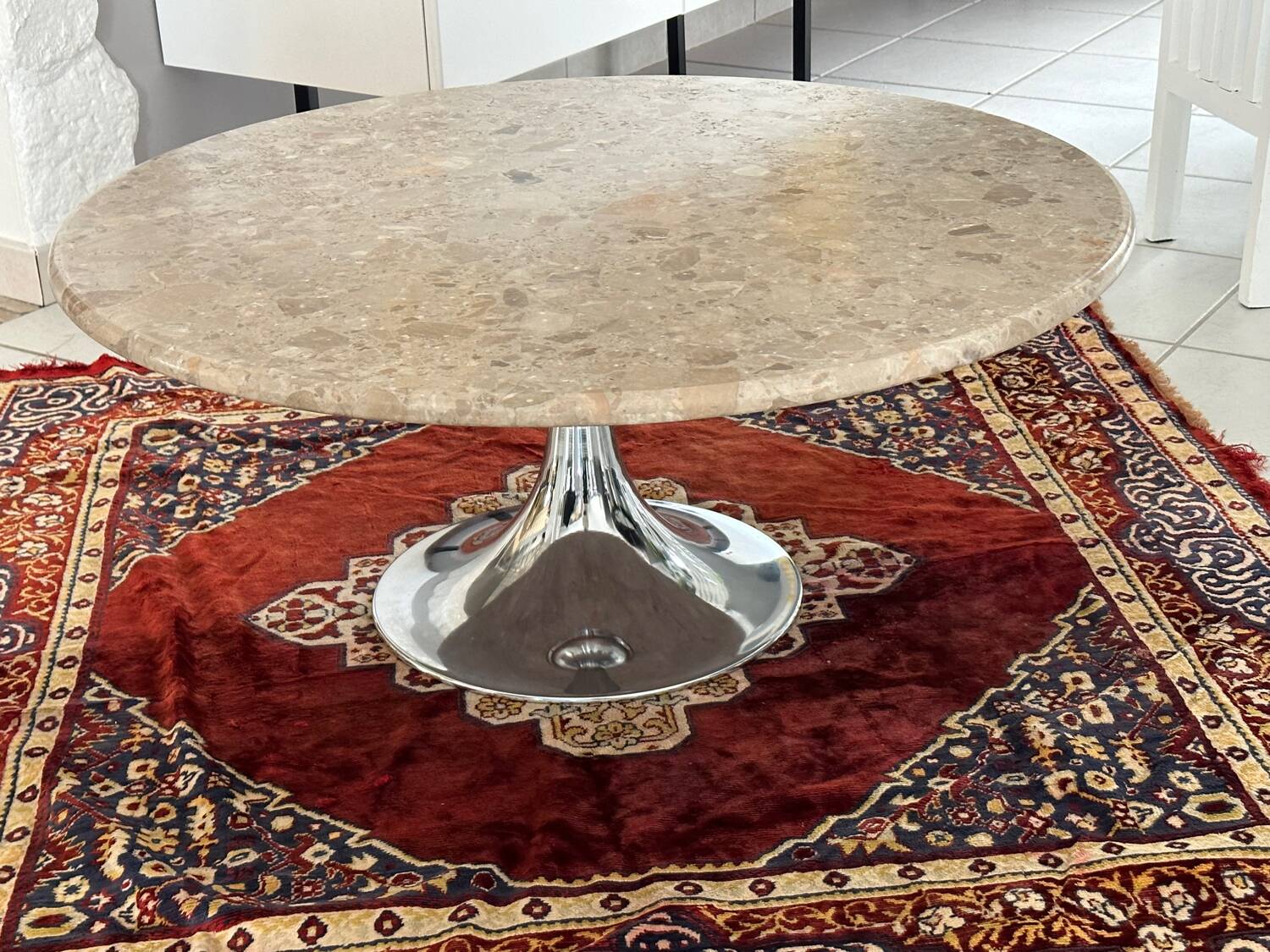 Table basse pied tulipe marbre vintage 1970
