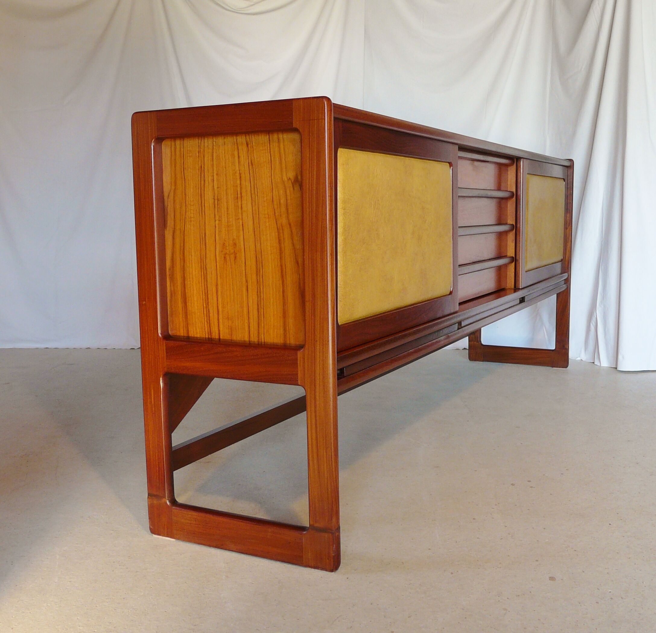 Scandinavian teak line sideboard