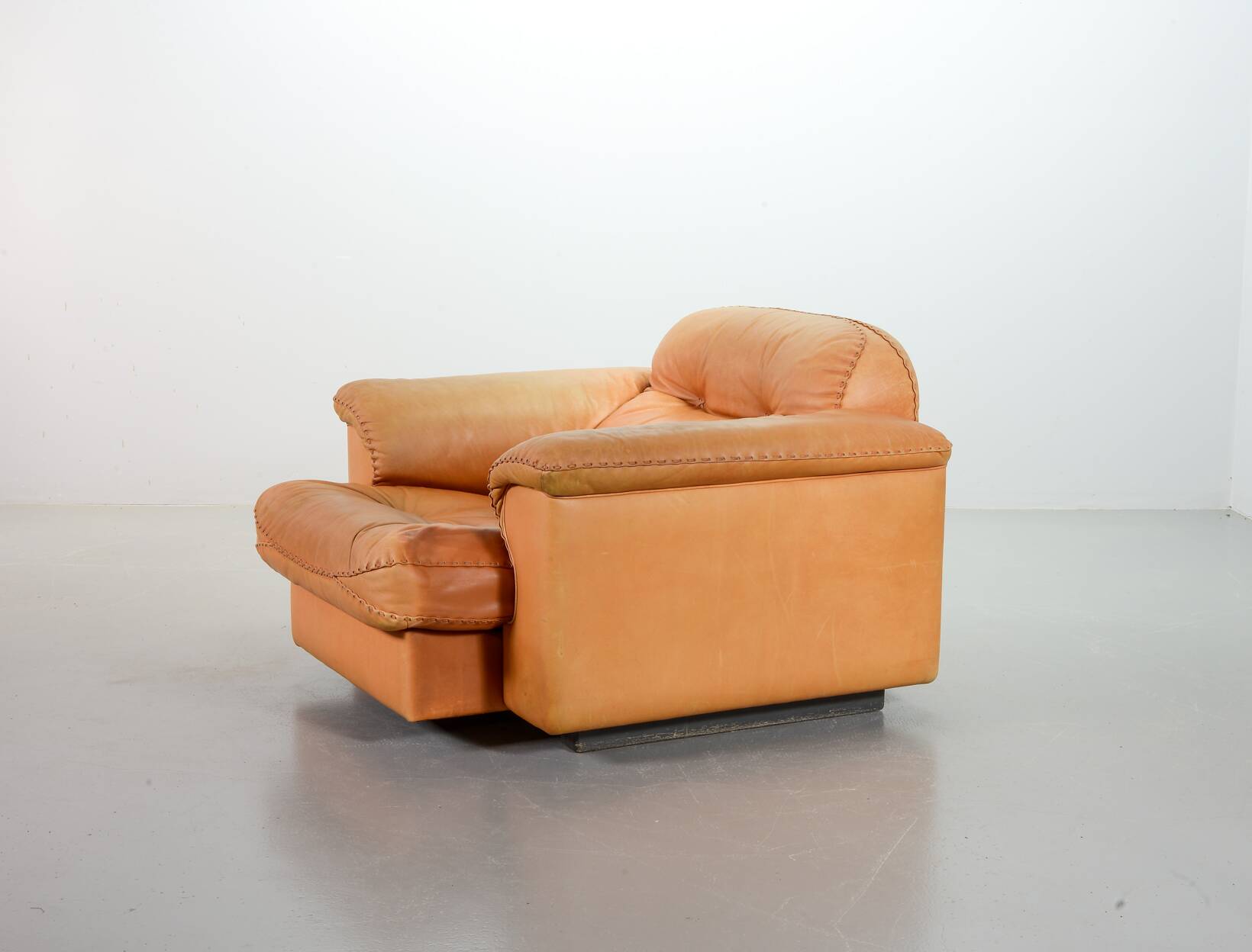 Striking De Sede DS101 Cognac Leather Lounge Chair DS17. Switzerland, 1970s