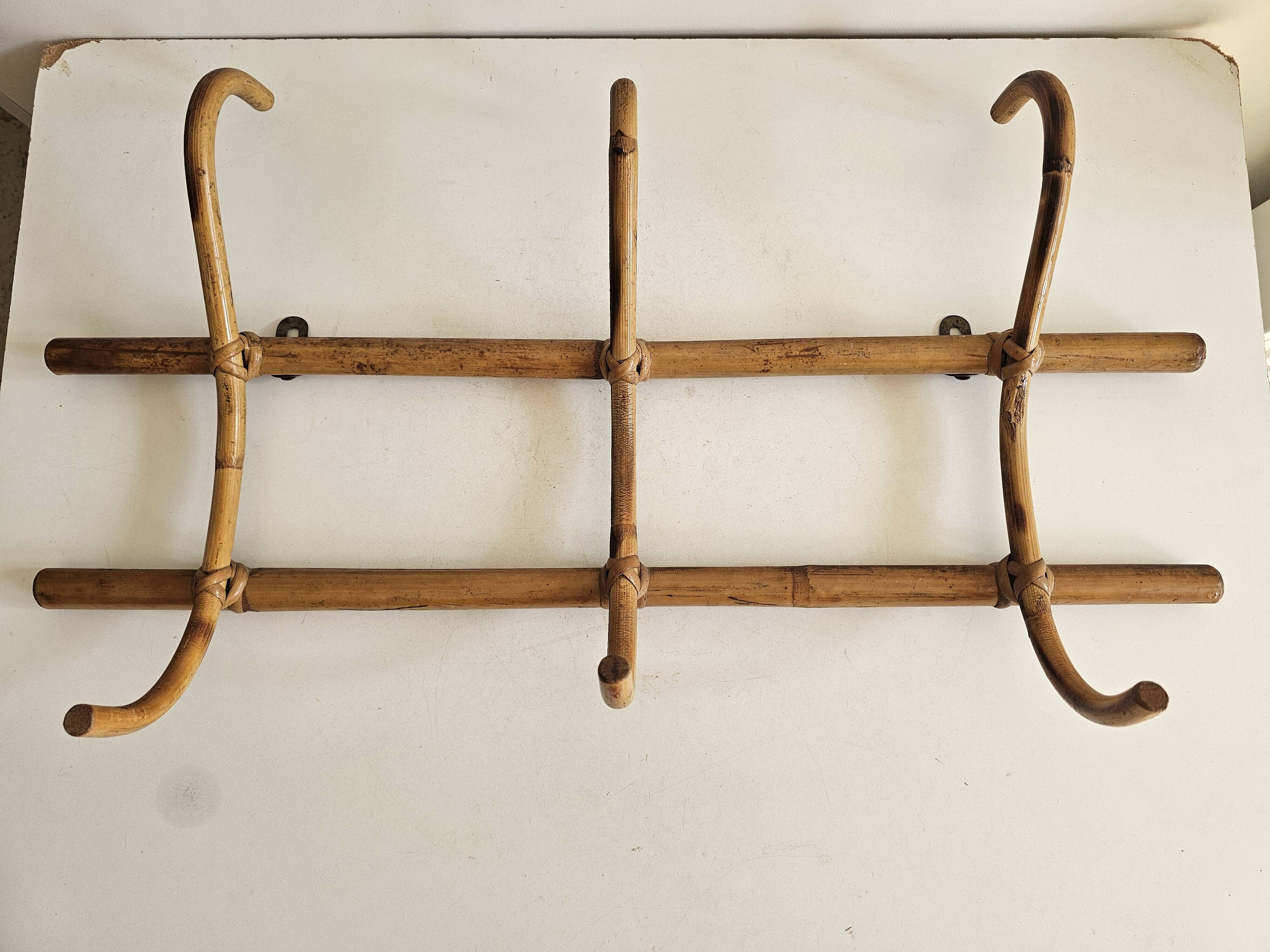 Wall coat rack with 3 rattan hooks - Vintage