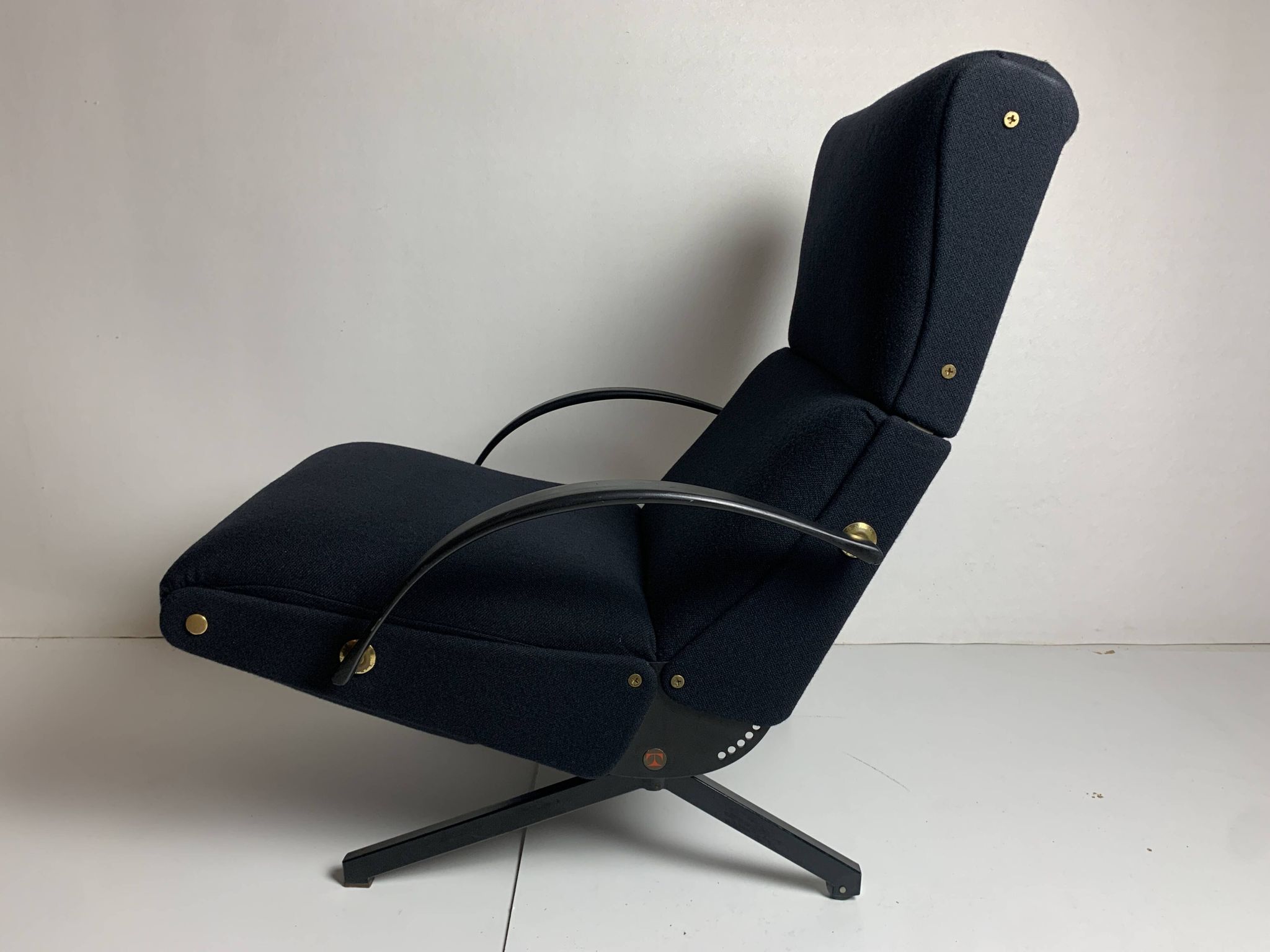 Midcentury dark navy blue Italian lounge chair by Osvaldo Borsani for Tecno, 1950s