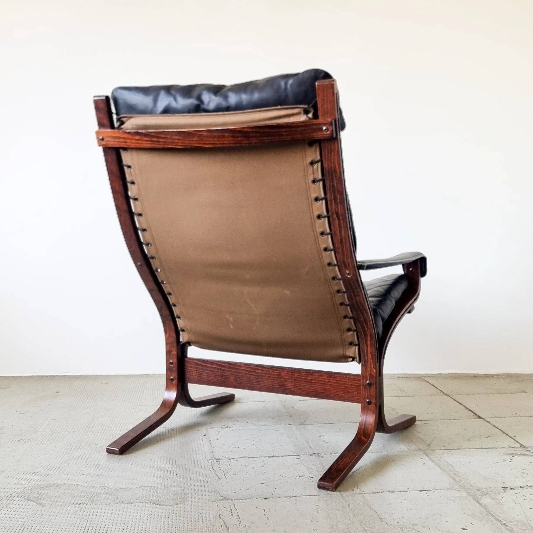 Siesta lounge chair by Ingmar Relling
