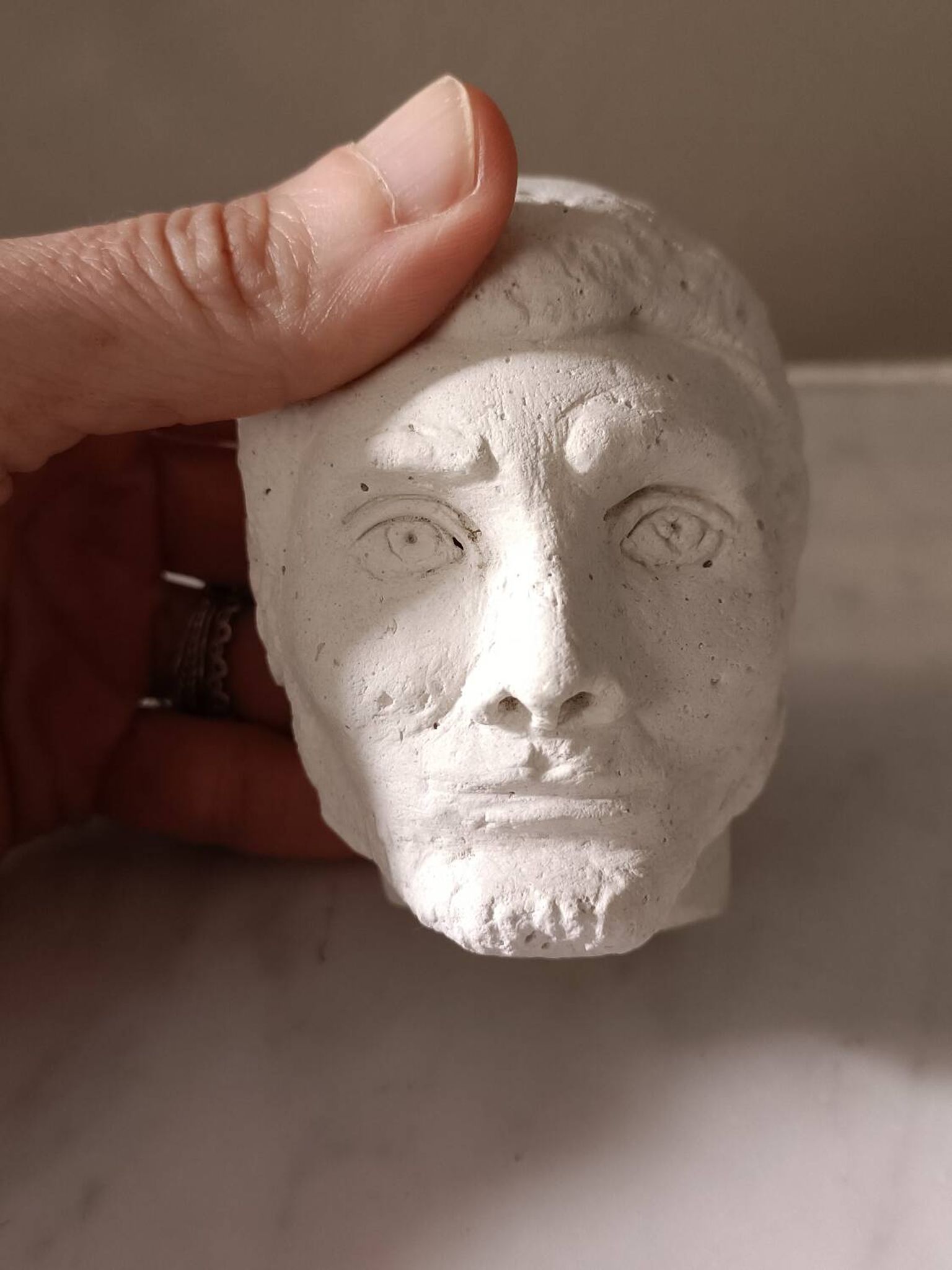 Tête d'homme en plâtre