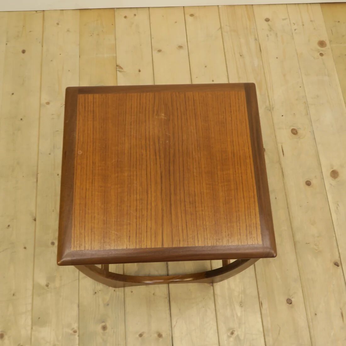 Table basse carrée G-Plan "Astro", teck, Angleterre 1960