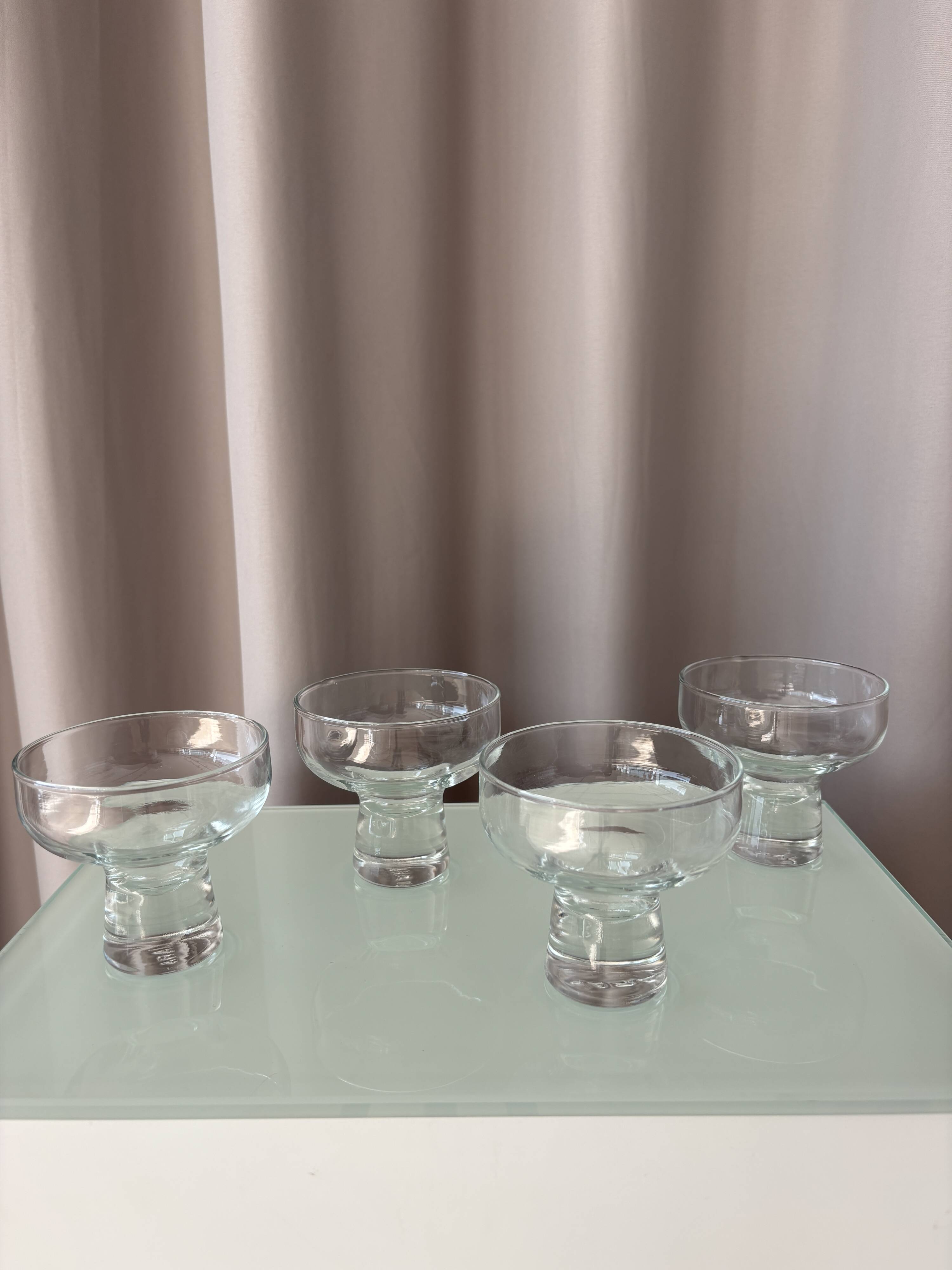 Set of 4 Vintage Aral Champagne Cocktail Glasses / Dessert Coupes