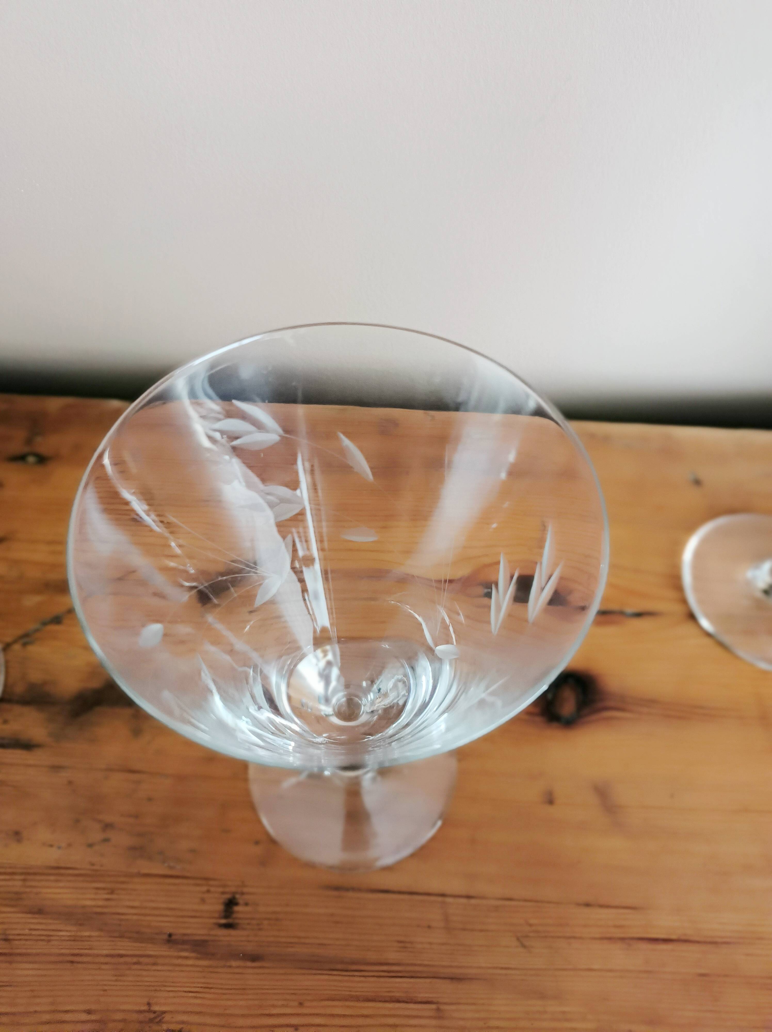 Set of 3 stemmed glasses, foliage design