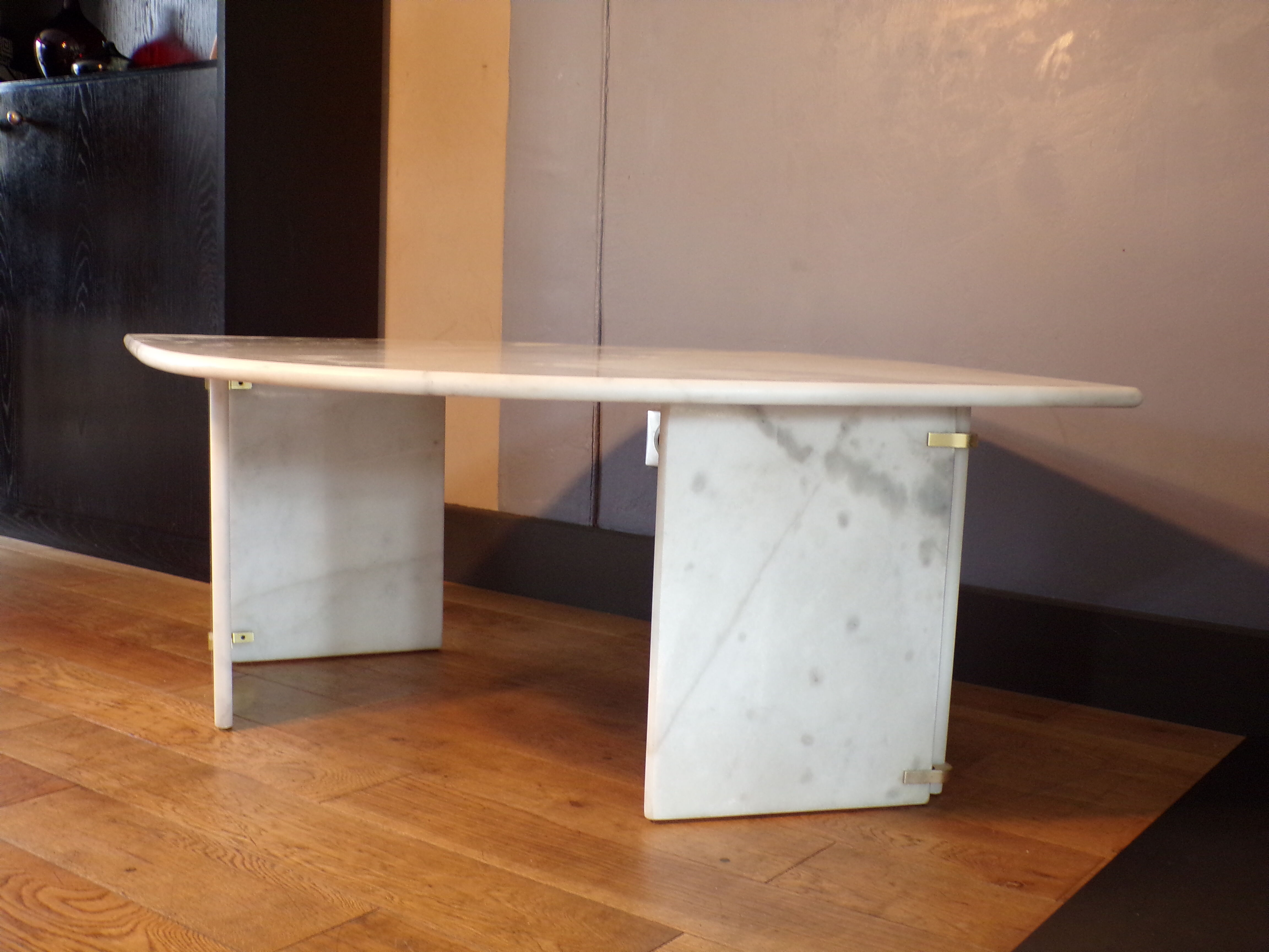 White marble eye coffee table