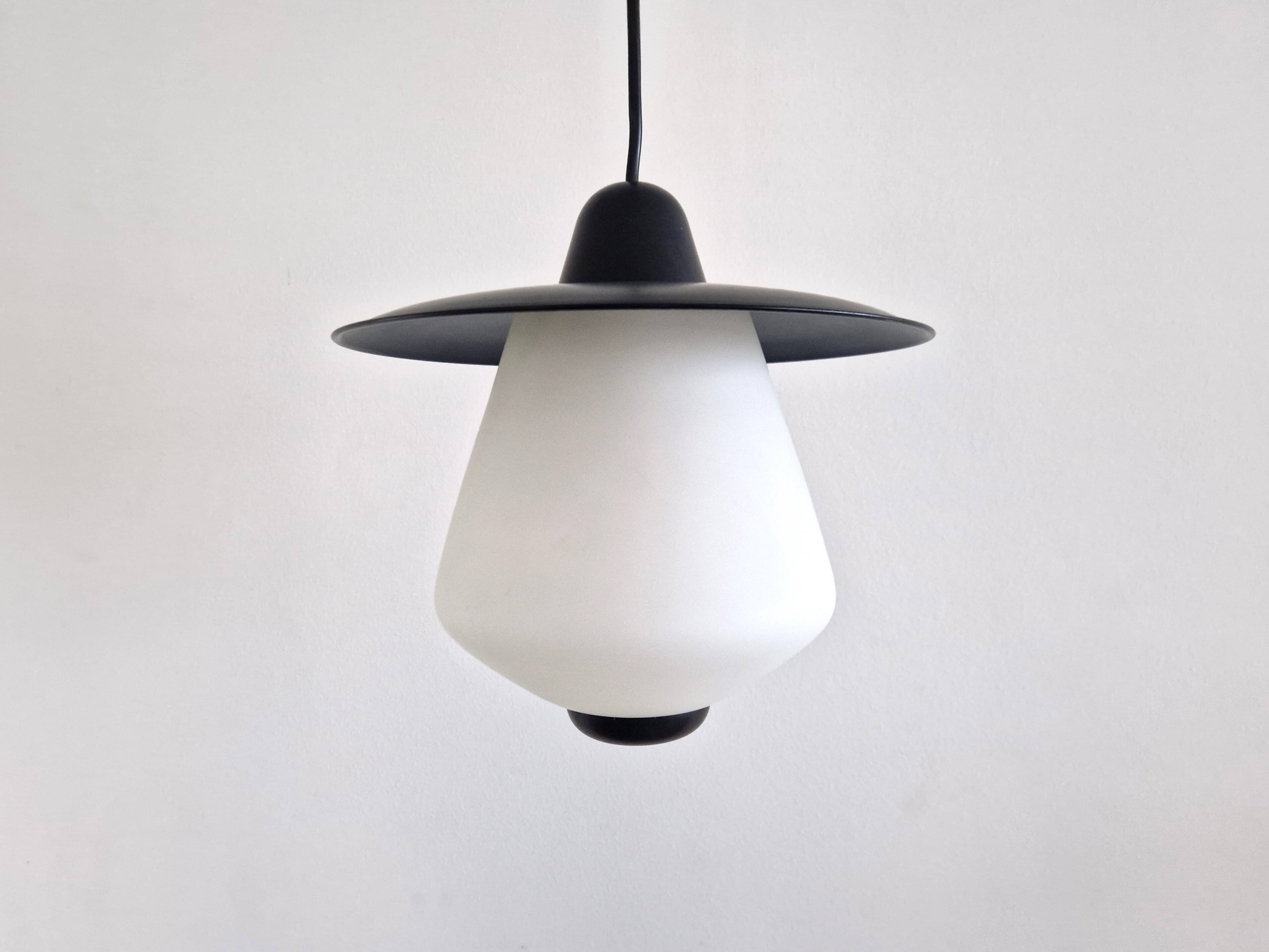 Set of 2 pendant lamps in black and white, 1950's