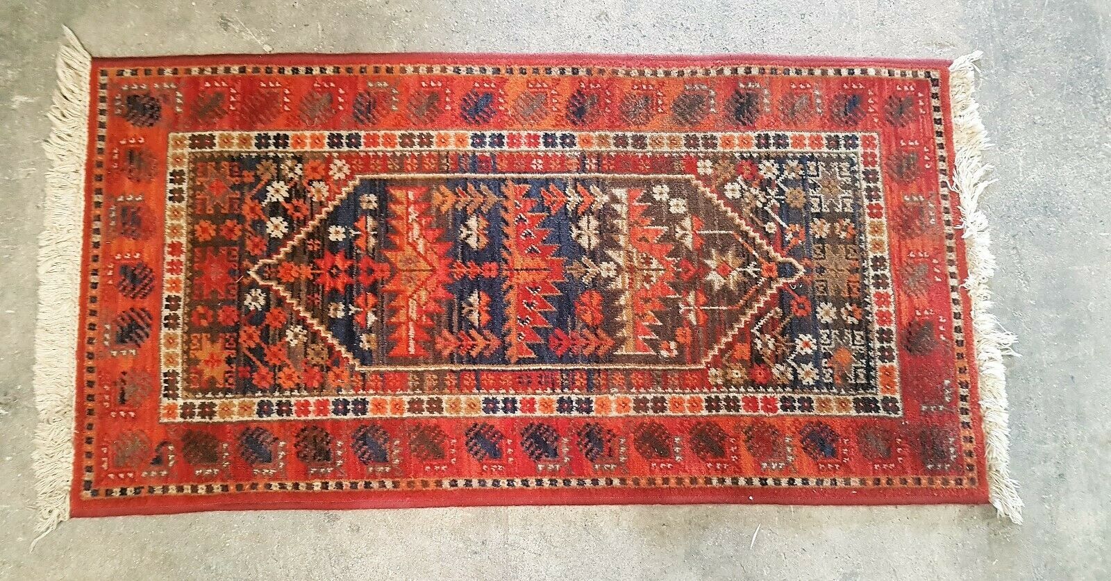 Louis de Poortere Size 70 x 139 pure wool prayer mat