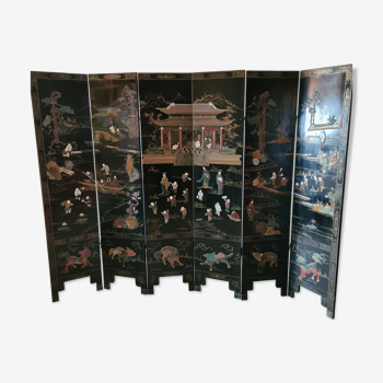 Chinese screen with 6 shutters in black lacquer with hard stone inlays