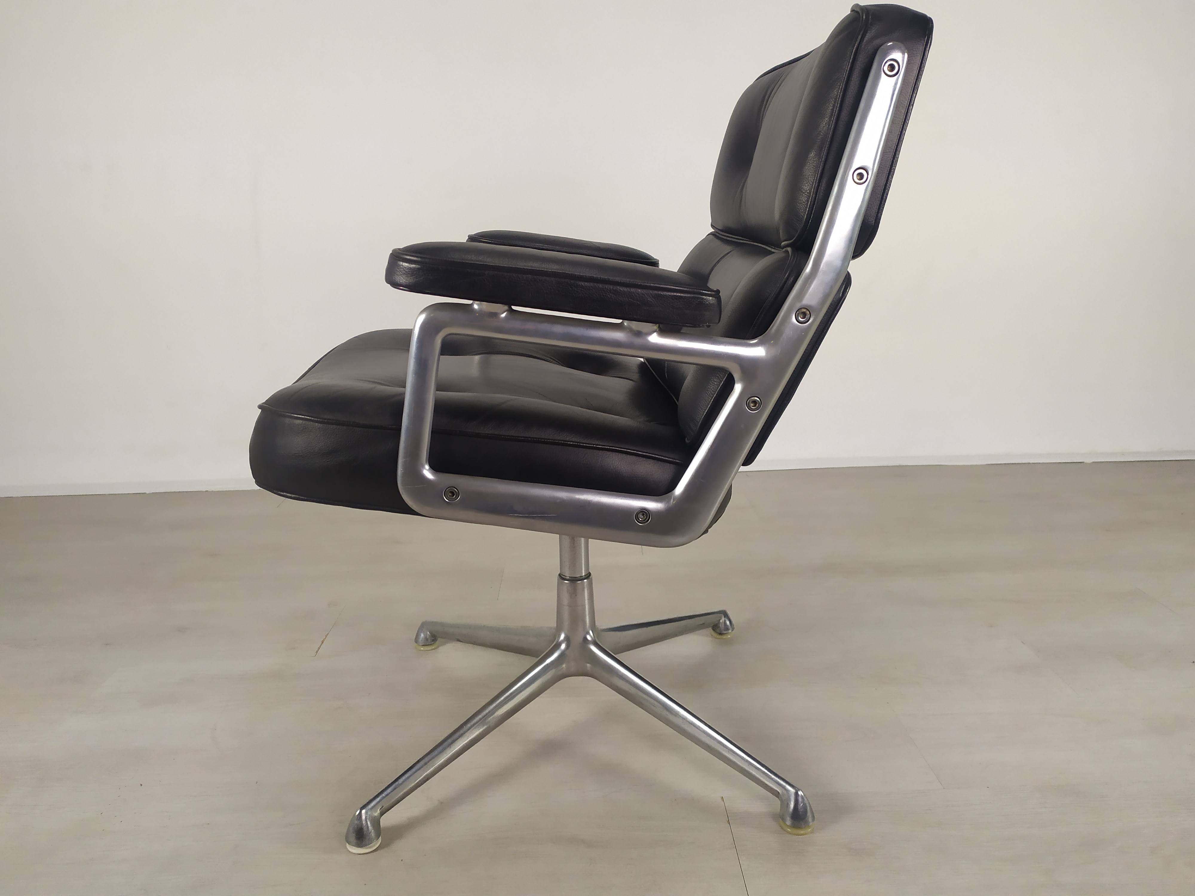 Eames leather lobby chair