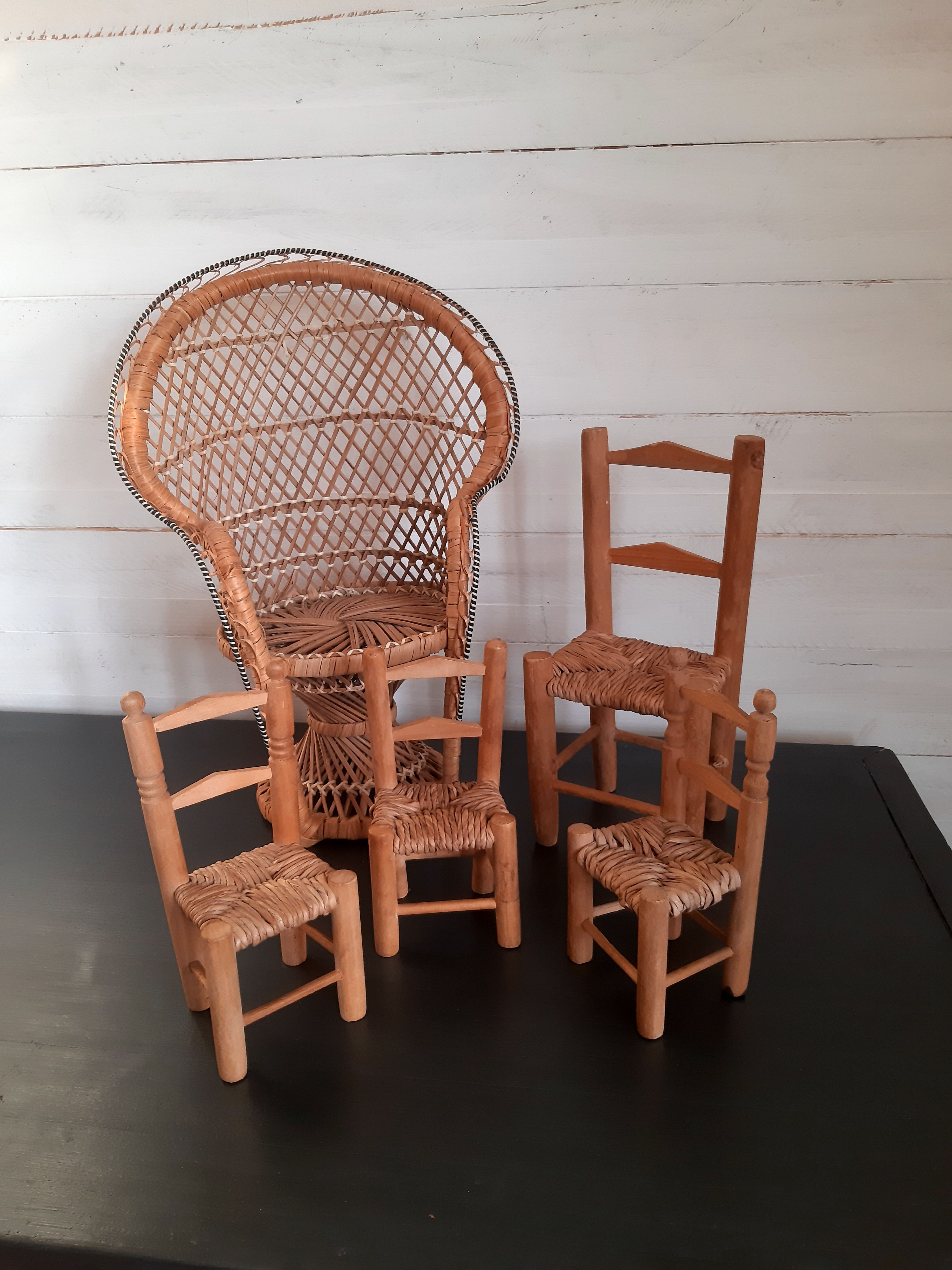 Set of doll chairs