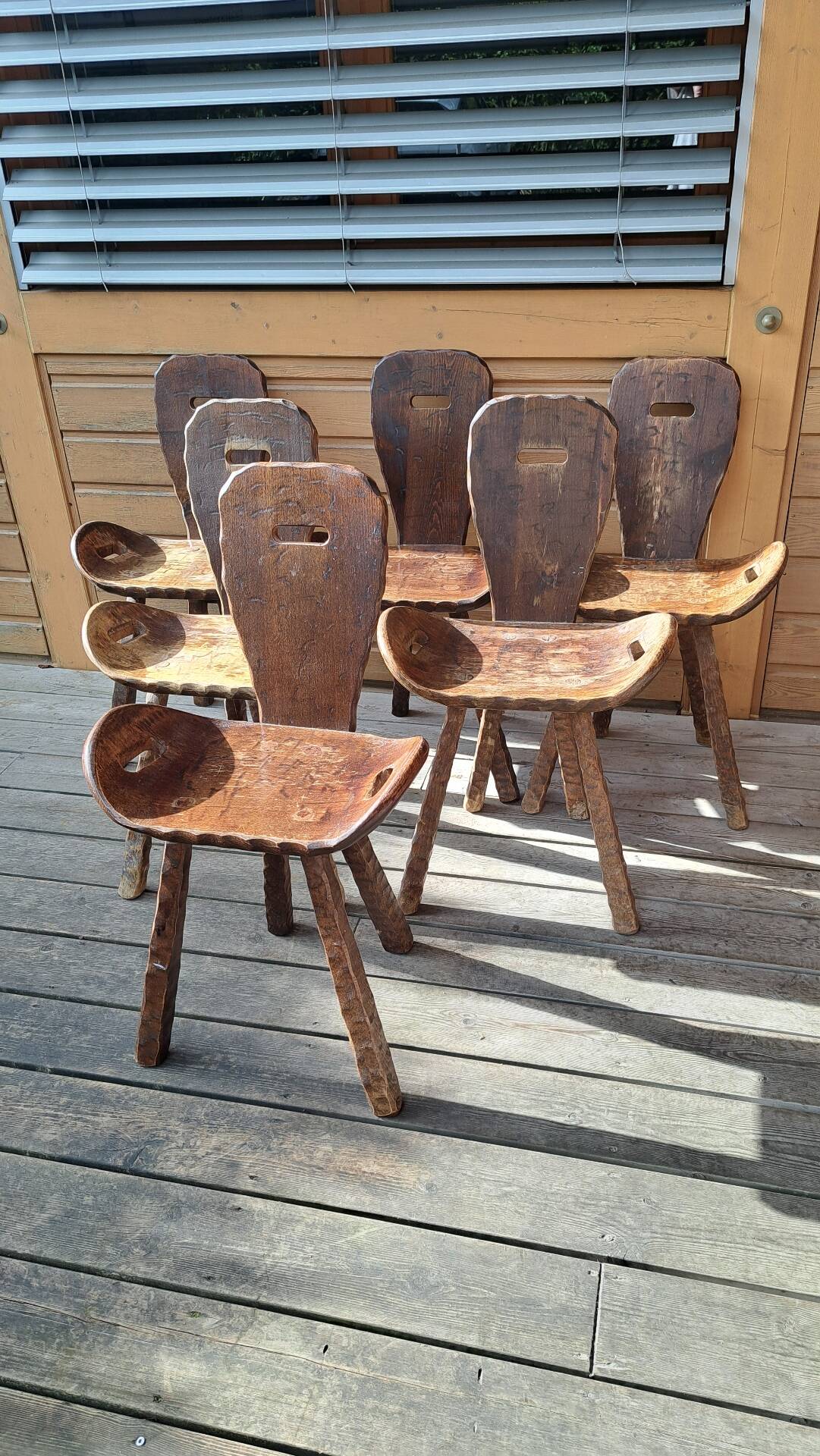 Lot chaises art populaire