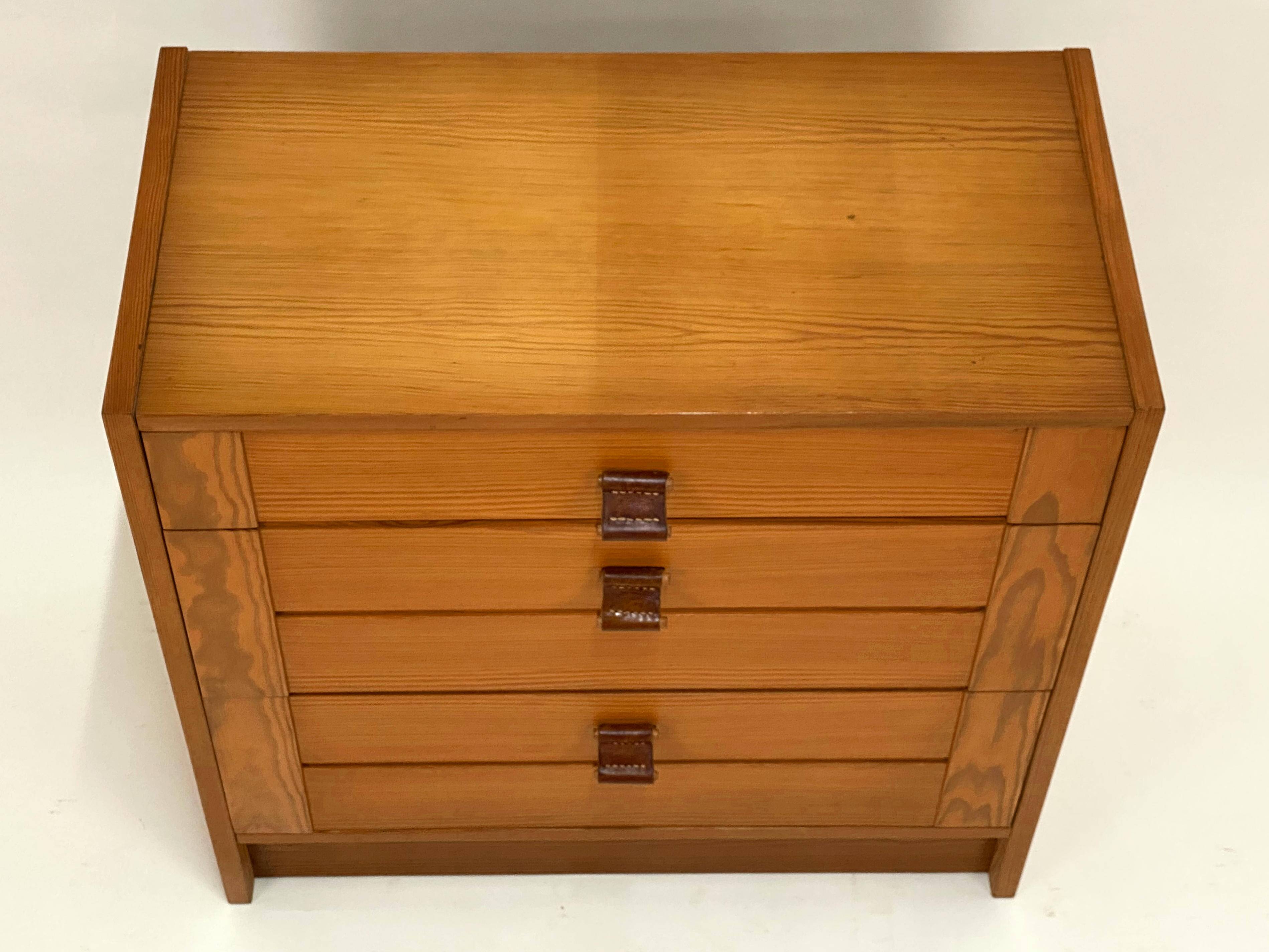 Antique 3 Drawer Chest of Drawers - Pitchpin and Leather - Vintage 70's - Scandinavian Style