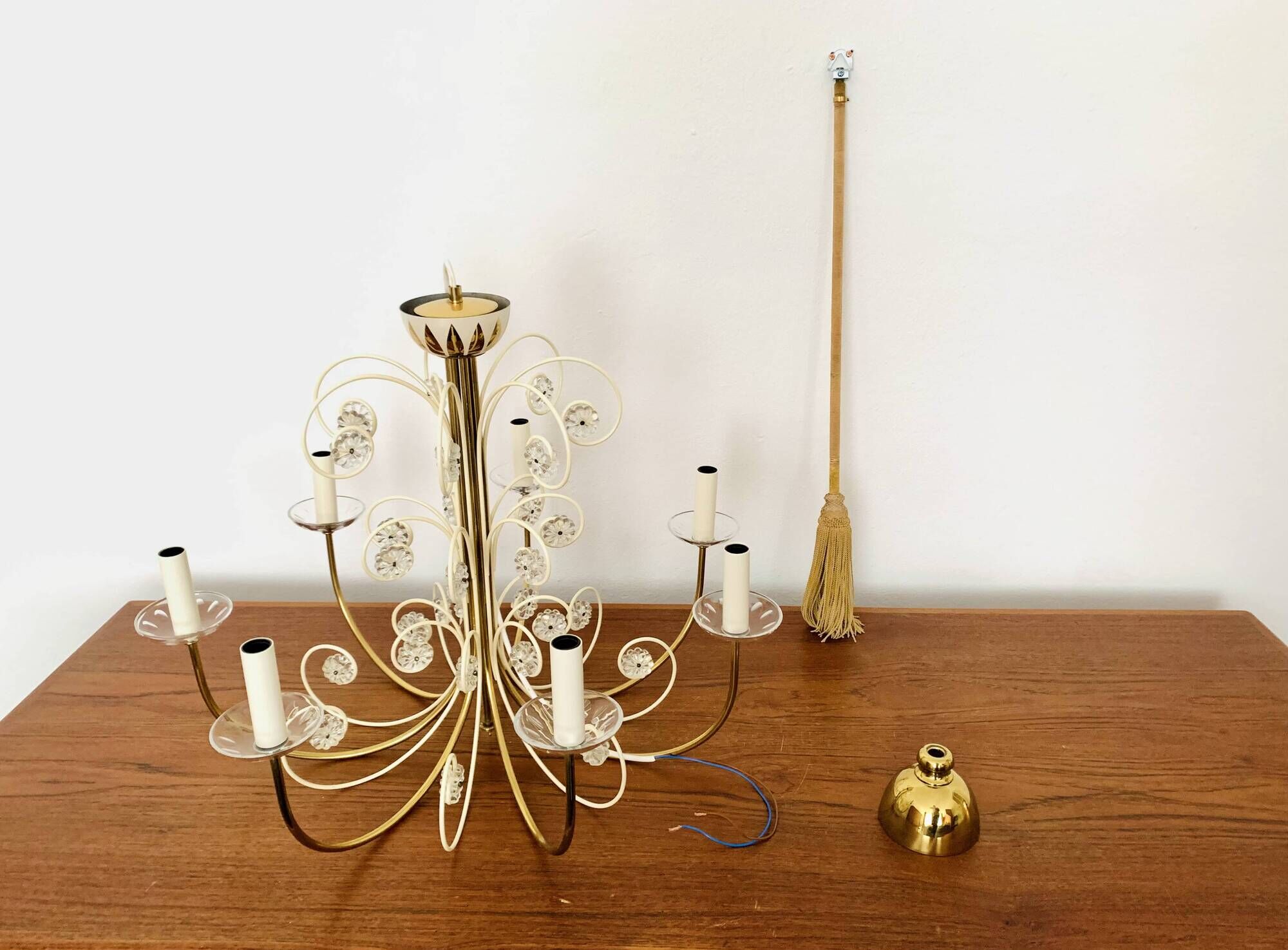 Crystal Glass Chandelier by Vereinigte Werkstätten Collection