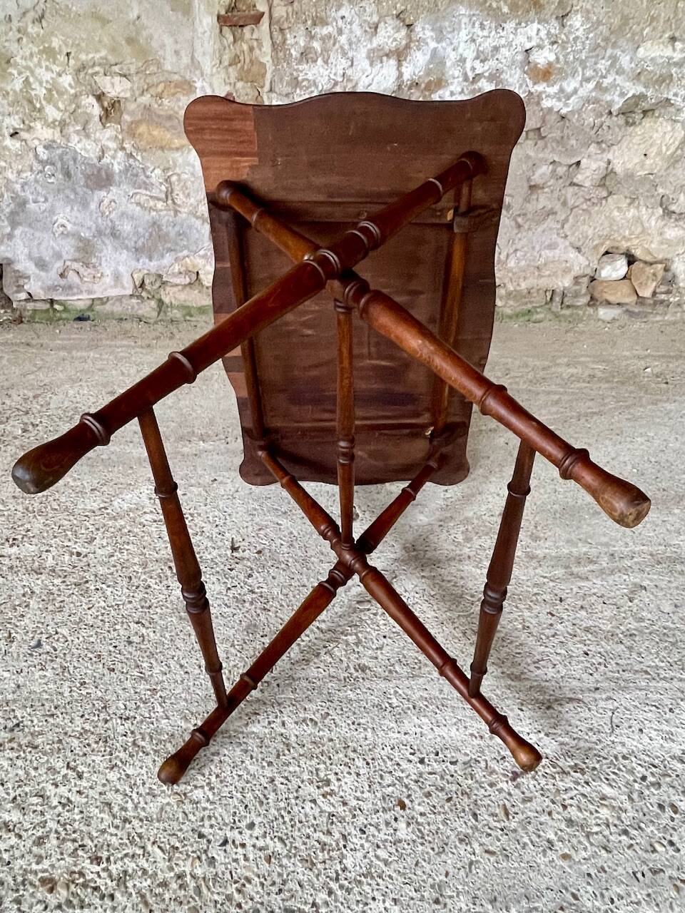 Folding side table in turned wood and marquetry circa 30's/40's