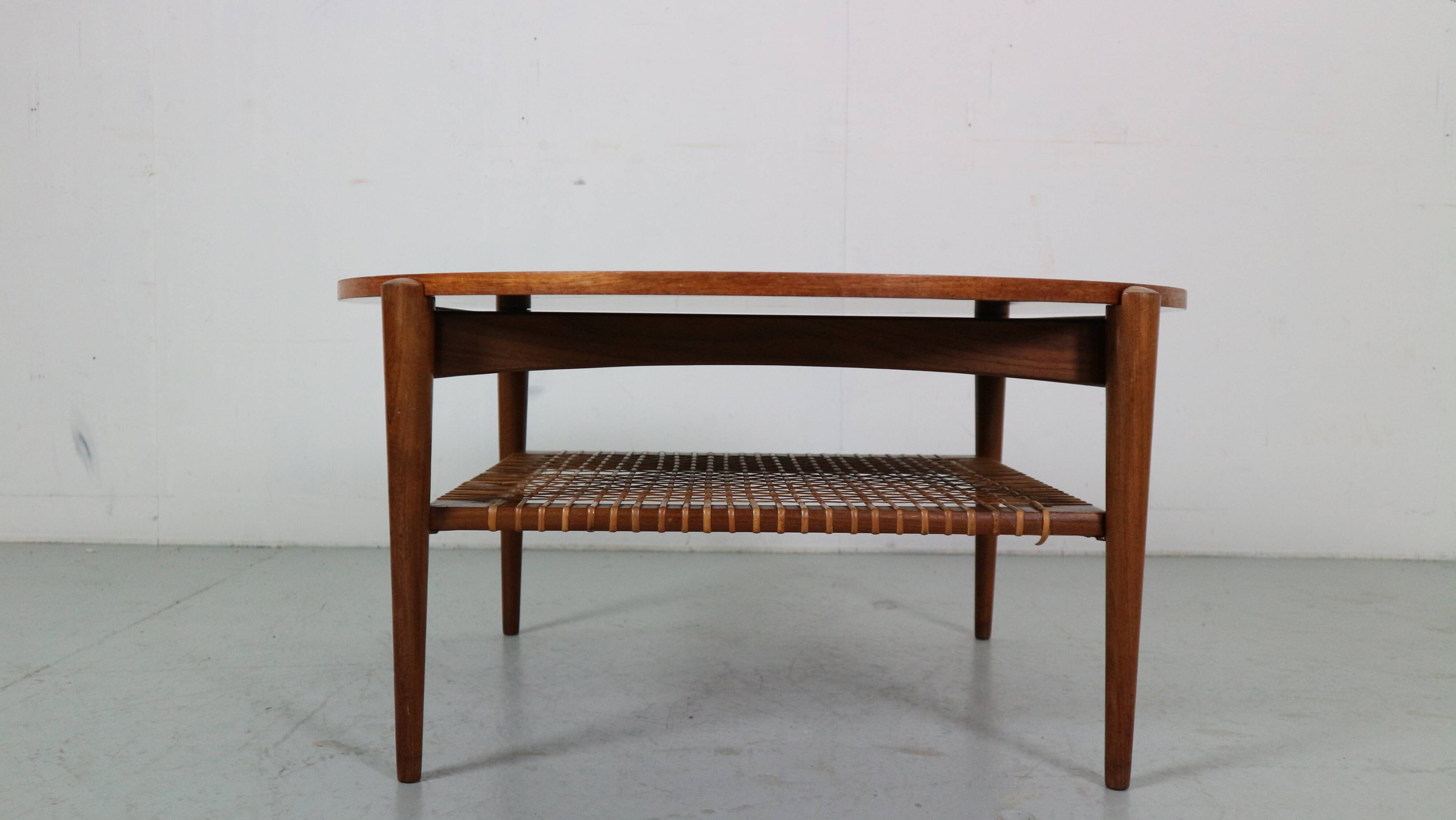 Scandinavian Modern Teak& Rattan Round Coffee Table, 1960's Denmark