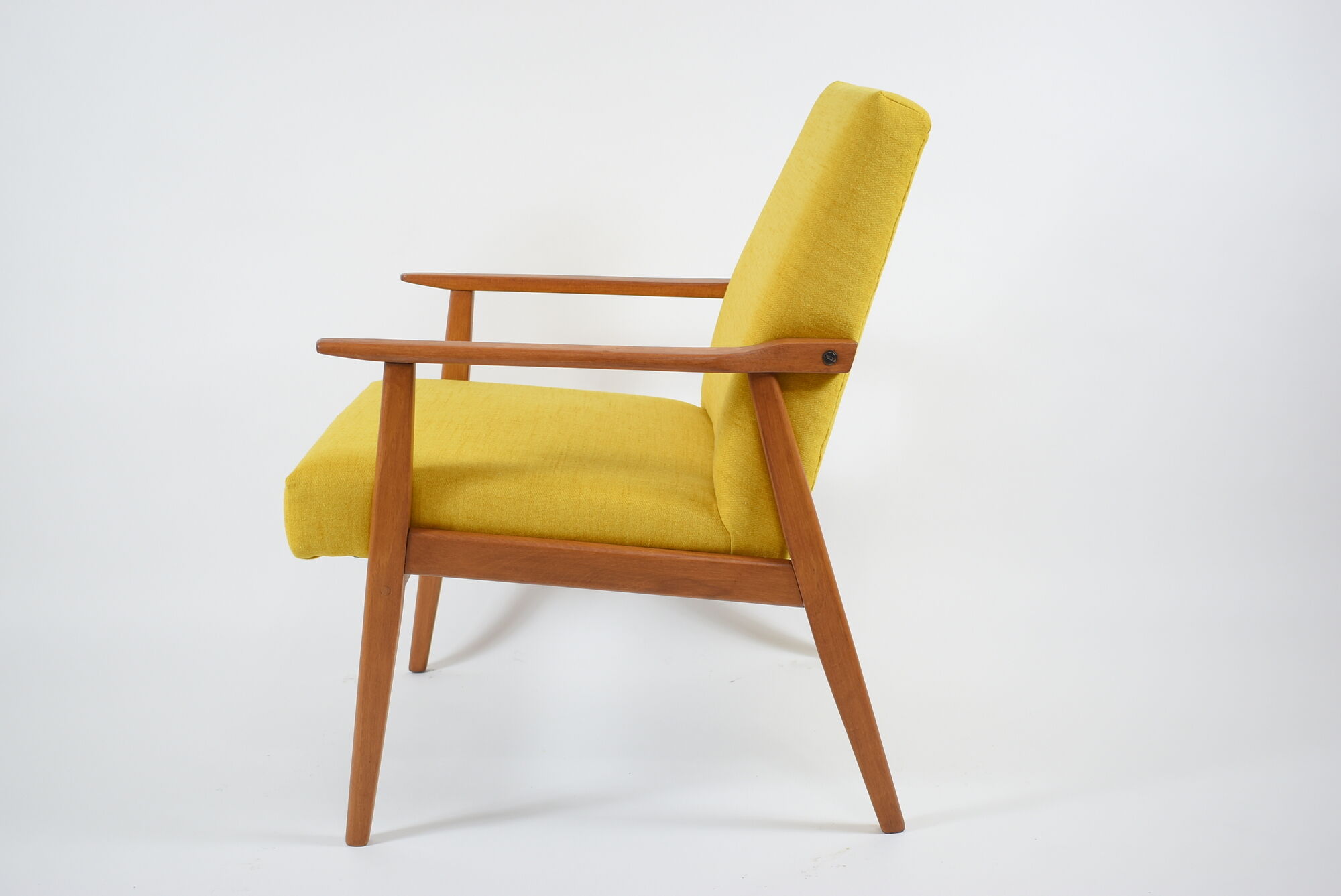 Vintage armchair "snieżnik", fully restored, yellow, 1960s