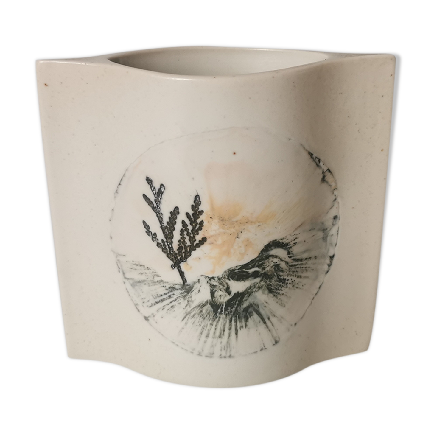 Porcelain design vase from Virebent