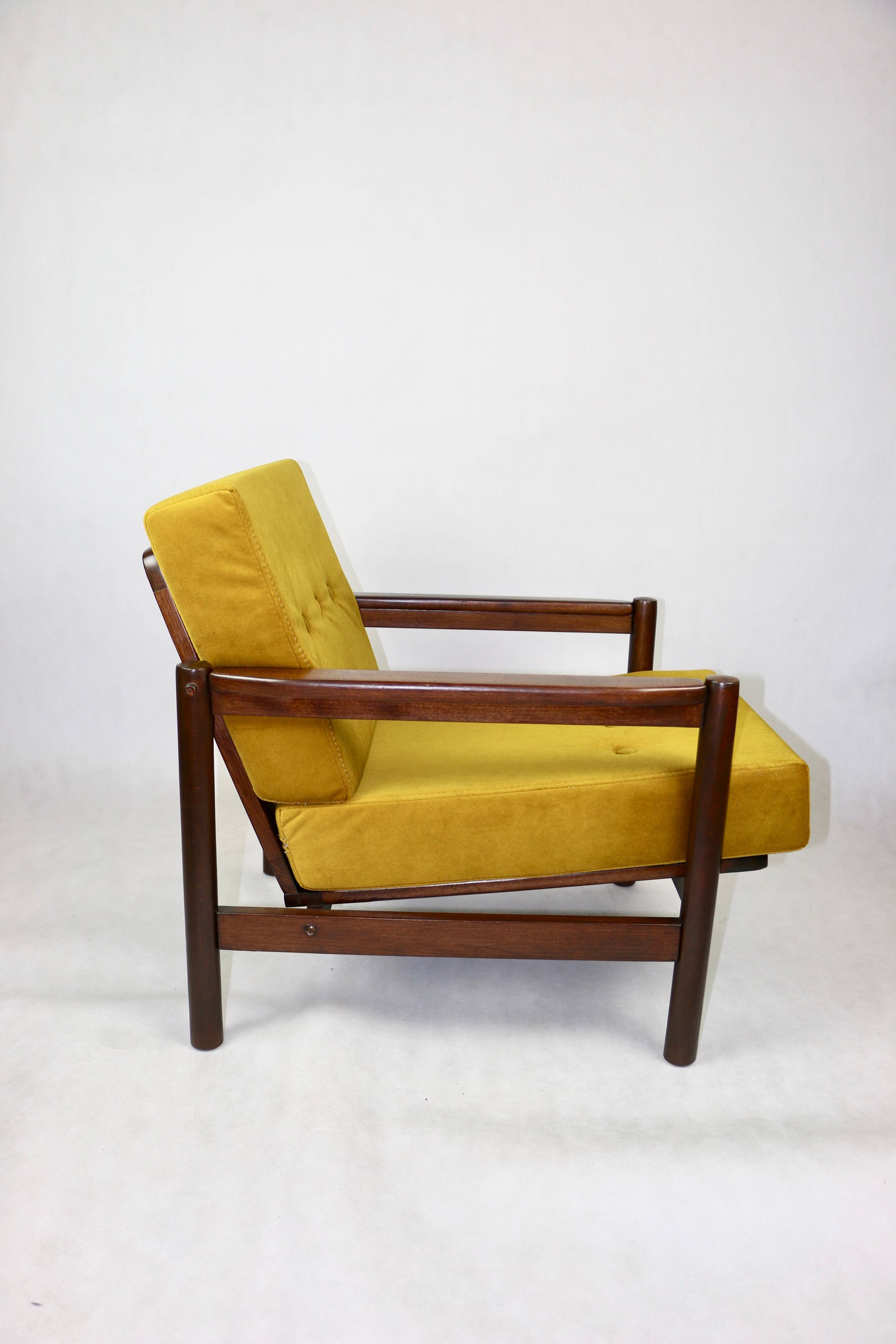Vintage Armchair in Yellow Olive, 1970s