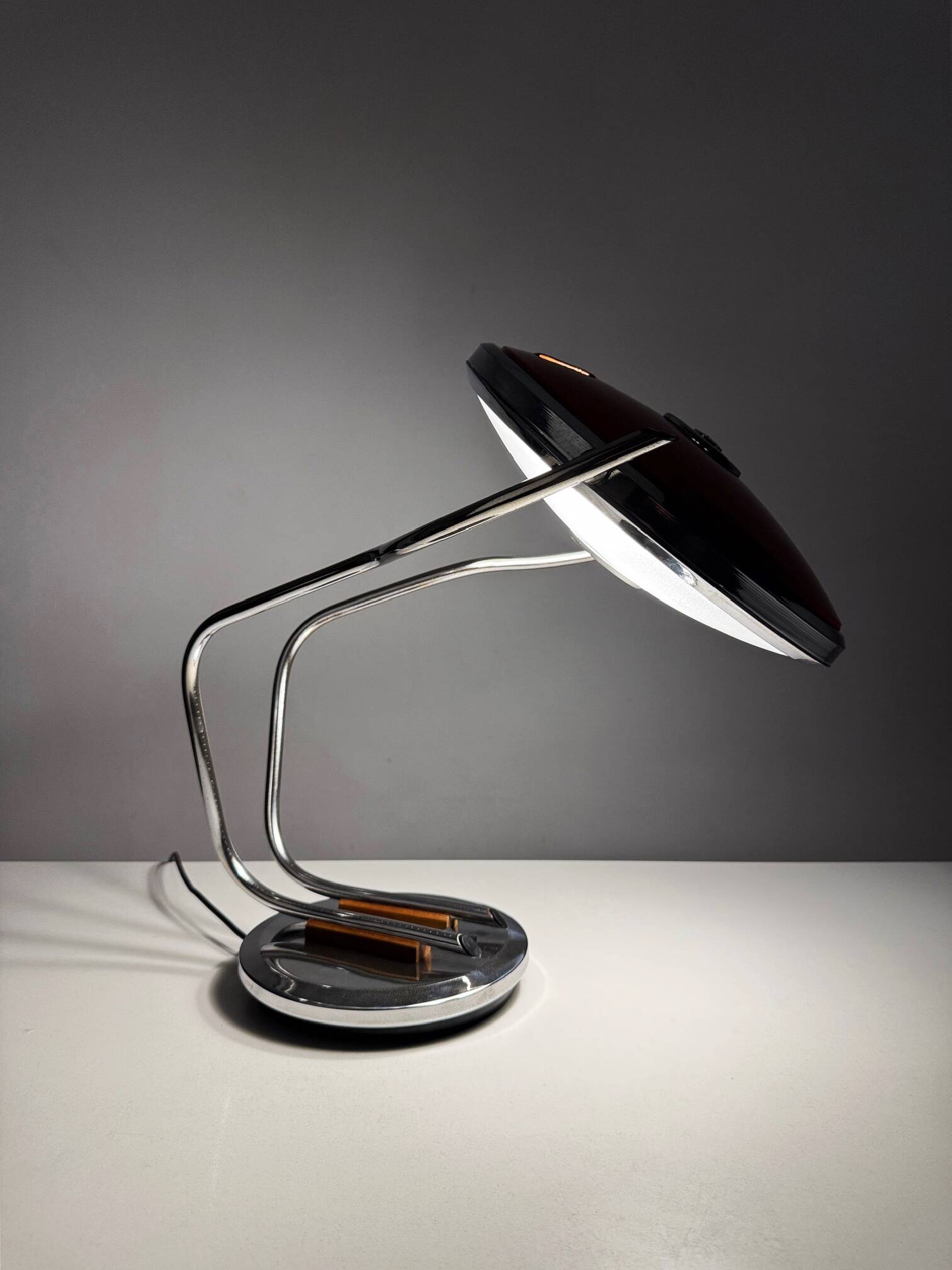 Lampe de bureau vintage Teio – Design argentin de l'ère spatiale (années 1970)