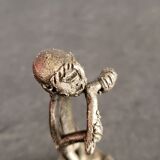 Ancient Akan weight for weighing gold in brass, in excellent condition.