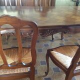 Table de salle à manger avec 6 chaises en noyer