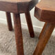 Duo de tabourets brutalistes en bois massif des années 60