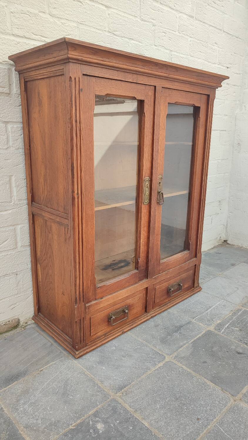 Petite armoire vitrée en chêne