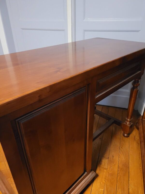 Bureau en bois massif style Louis Philippe