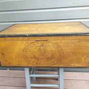 Old wooden advertising trunk Royal rice starch E.Remy & Cie