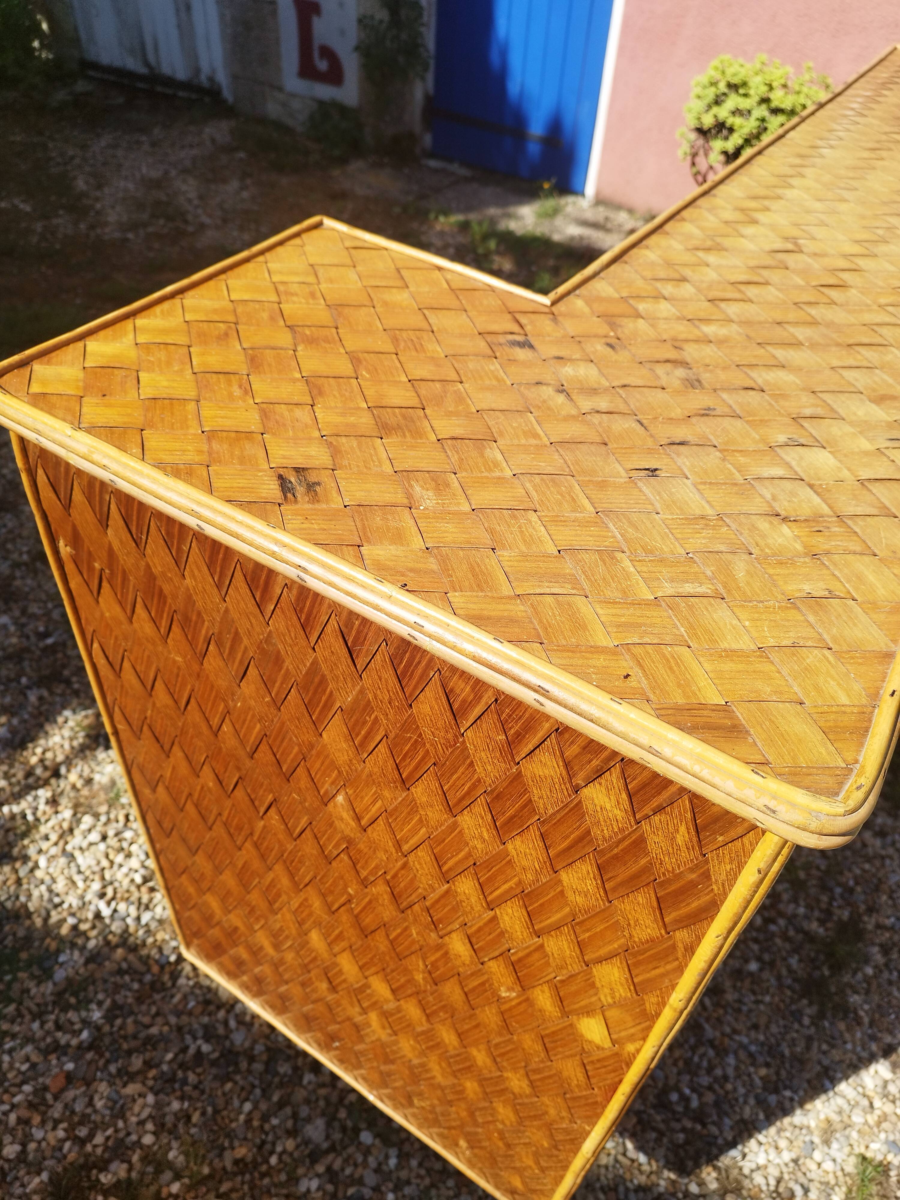 Vintage rattan bar