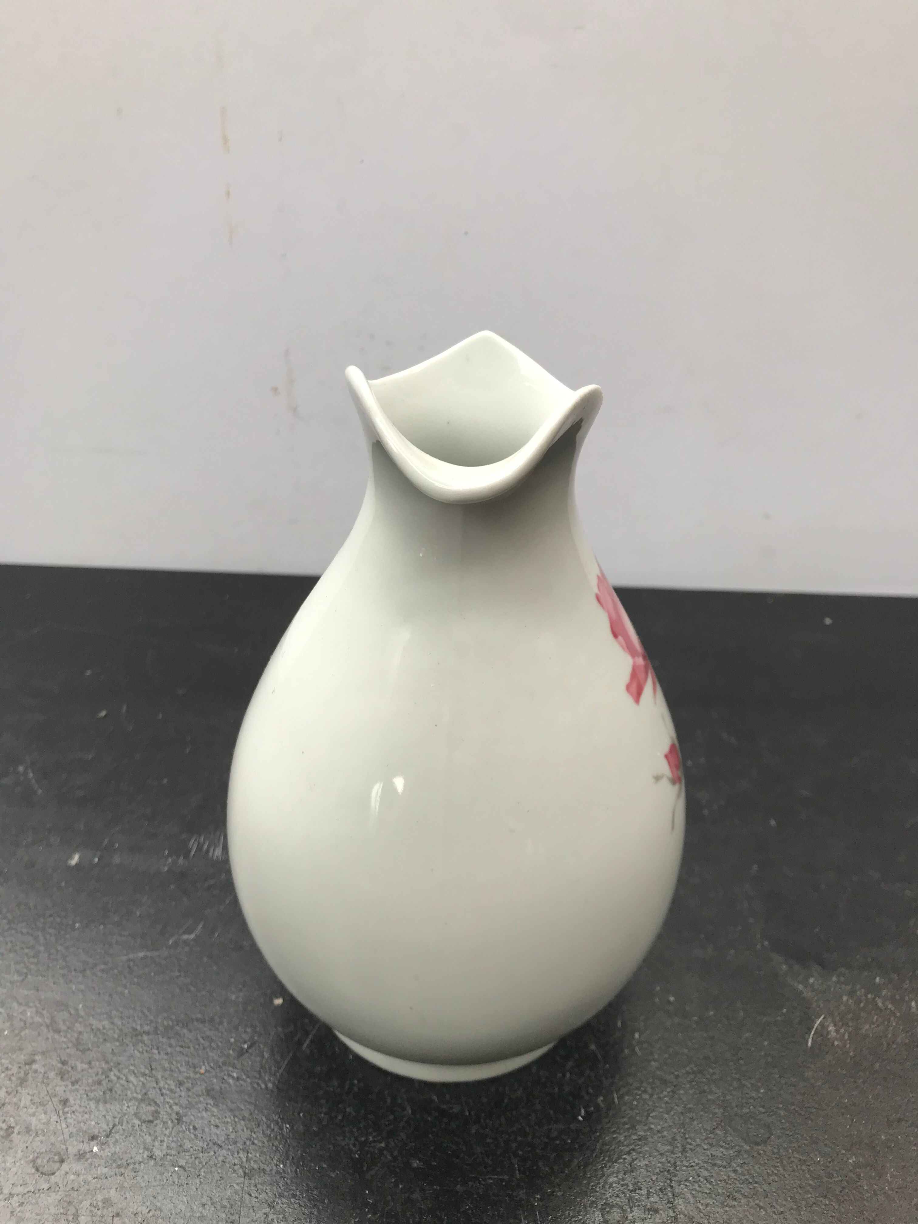 Former Longchamps white porcelain pitcher - vintage roses decor