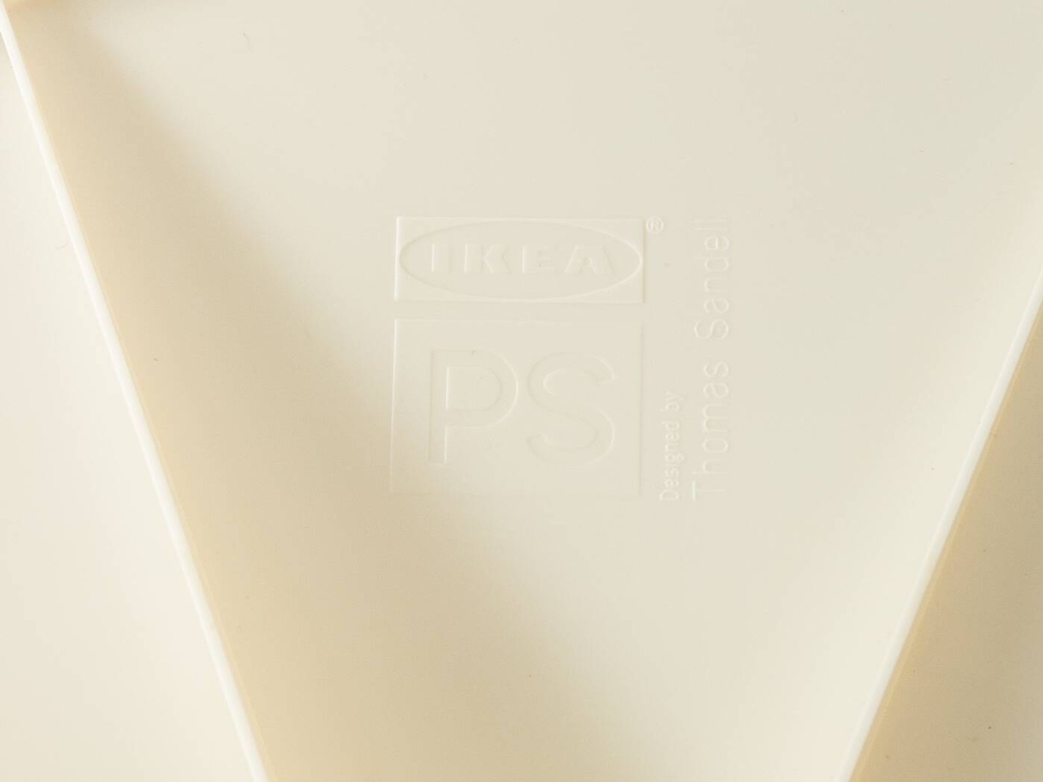 Table d'appoint sändskar de la collection ikea ps par thomas sandell
