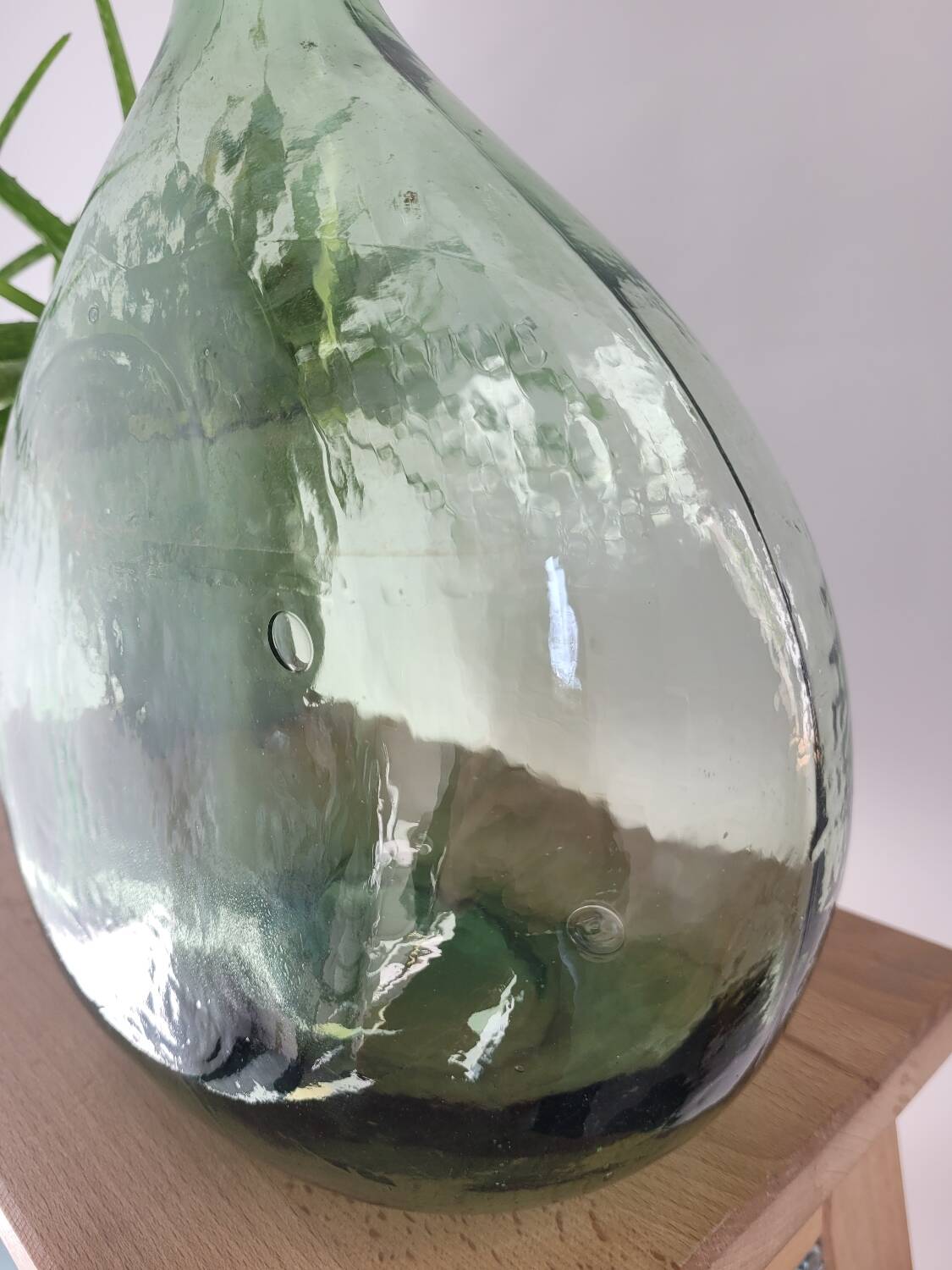 Flat demijohn