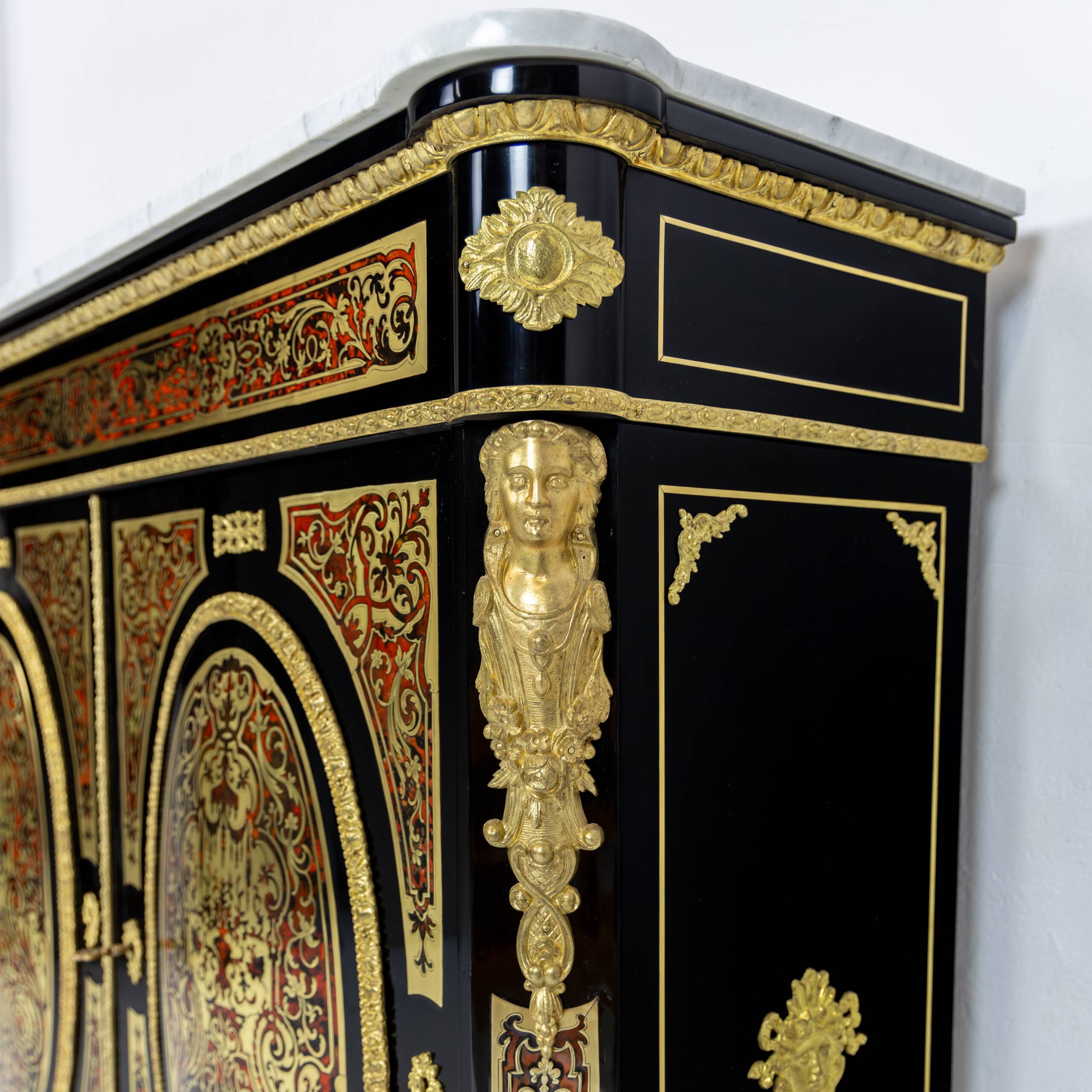 Commode Boulle style Louis XIV en écaille et laiton - XIXe