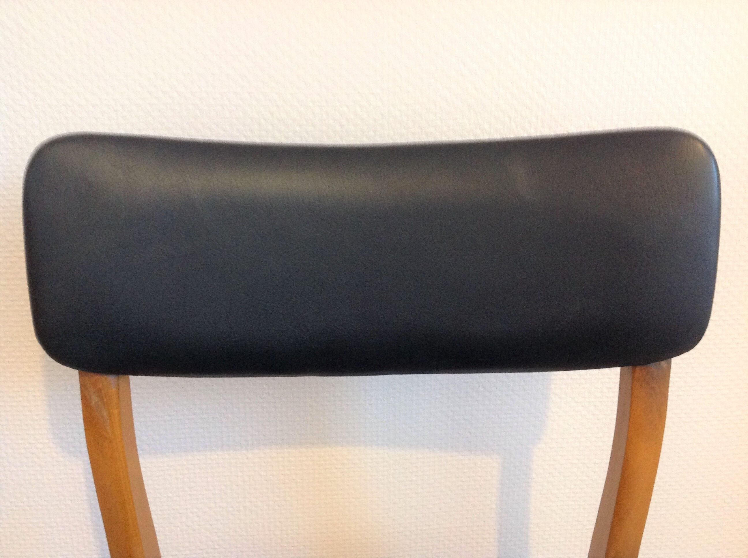 Scandinavian chair in beech and imitation leather black / vintage 60s-70s