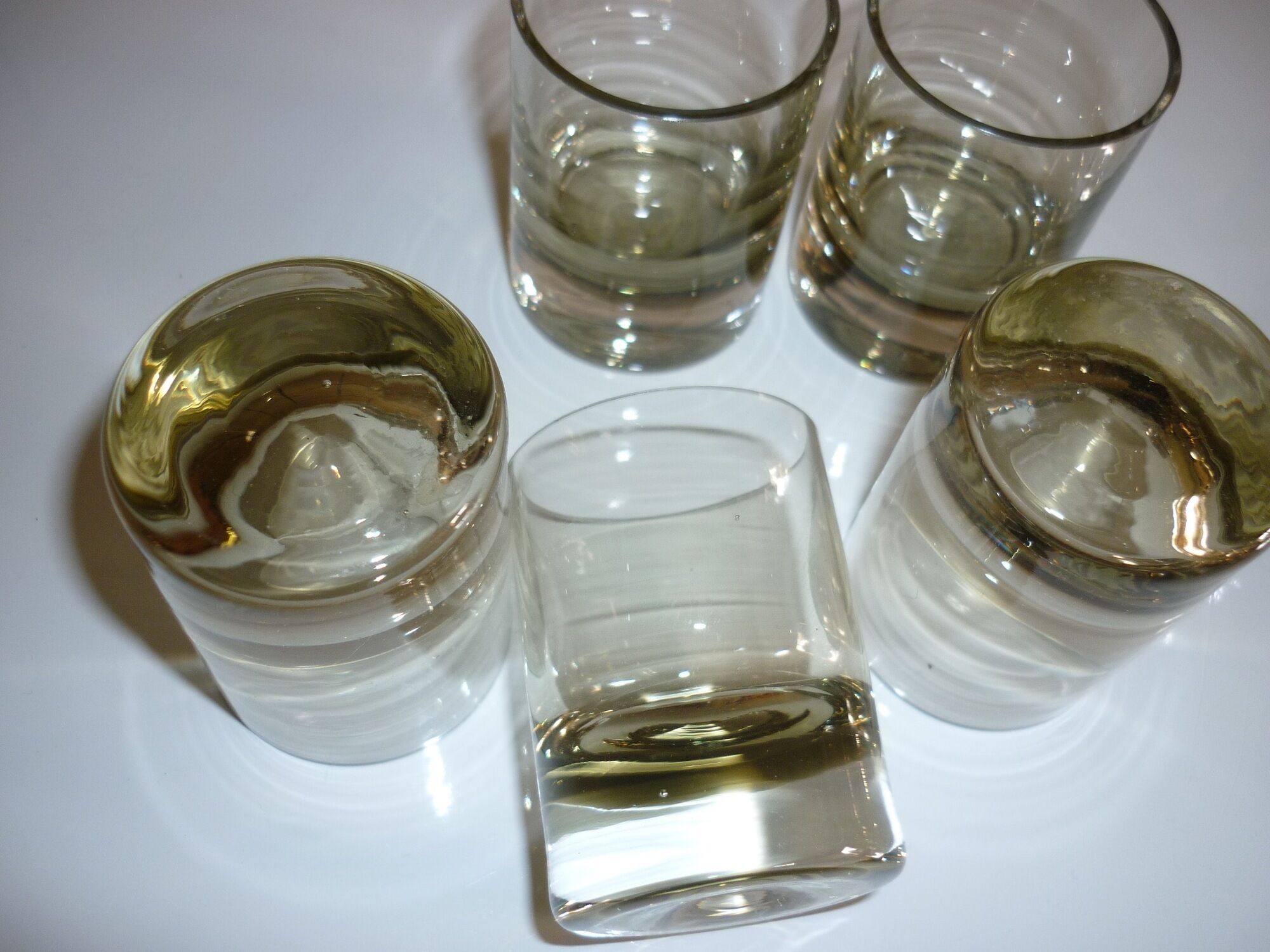 Suite of 6 glasses of smoked glass