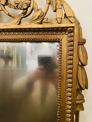 Miroir de style Louis XVI en bois et stuc doré XIX siècle, 122x72 cm