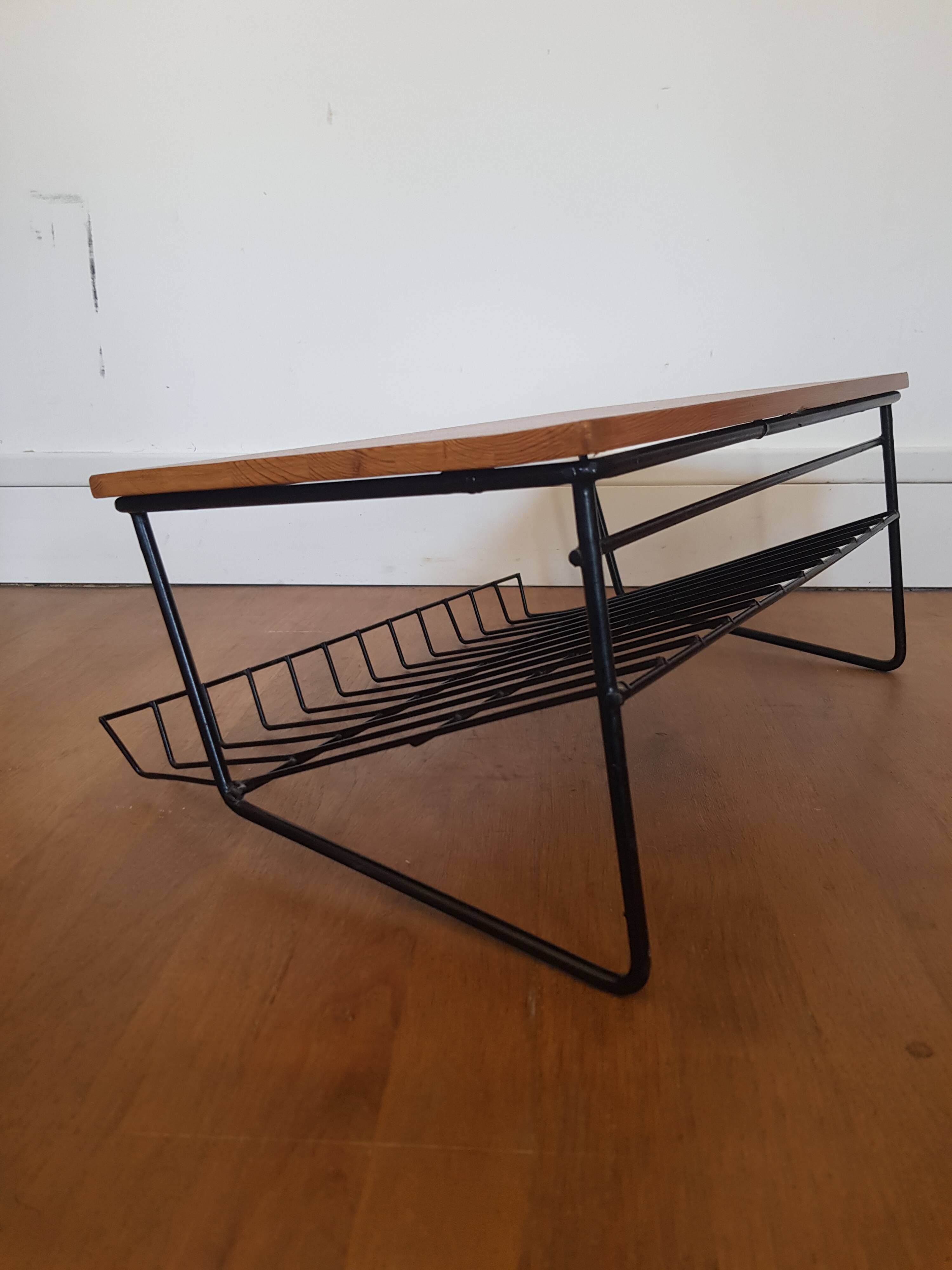 Scandinavian wall-mounted bedside table