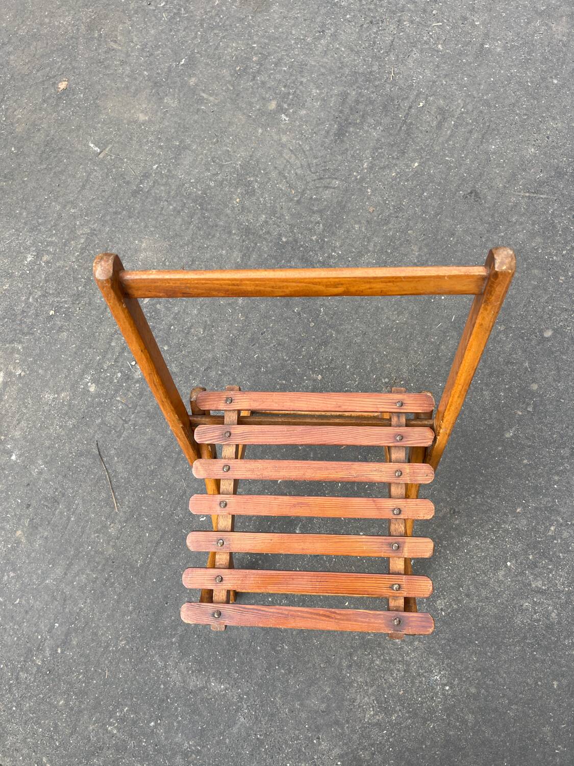 Children's folding chair