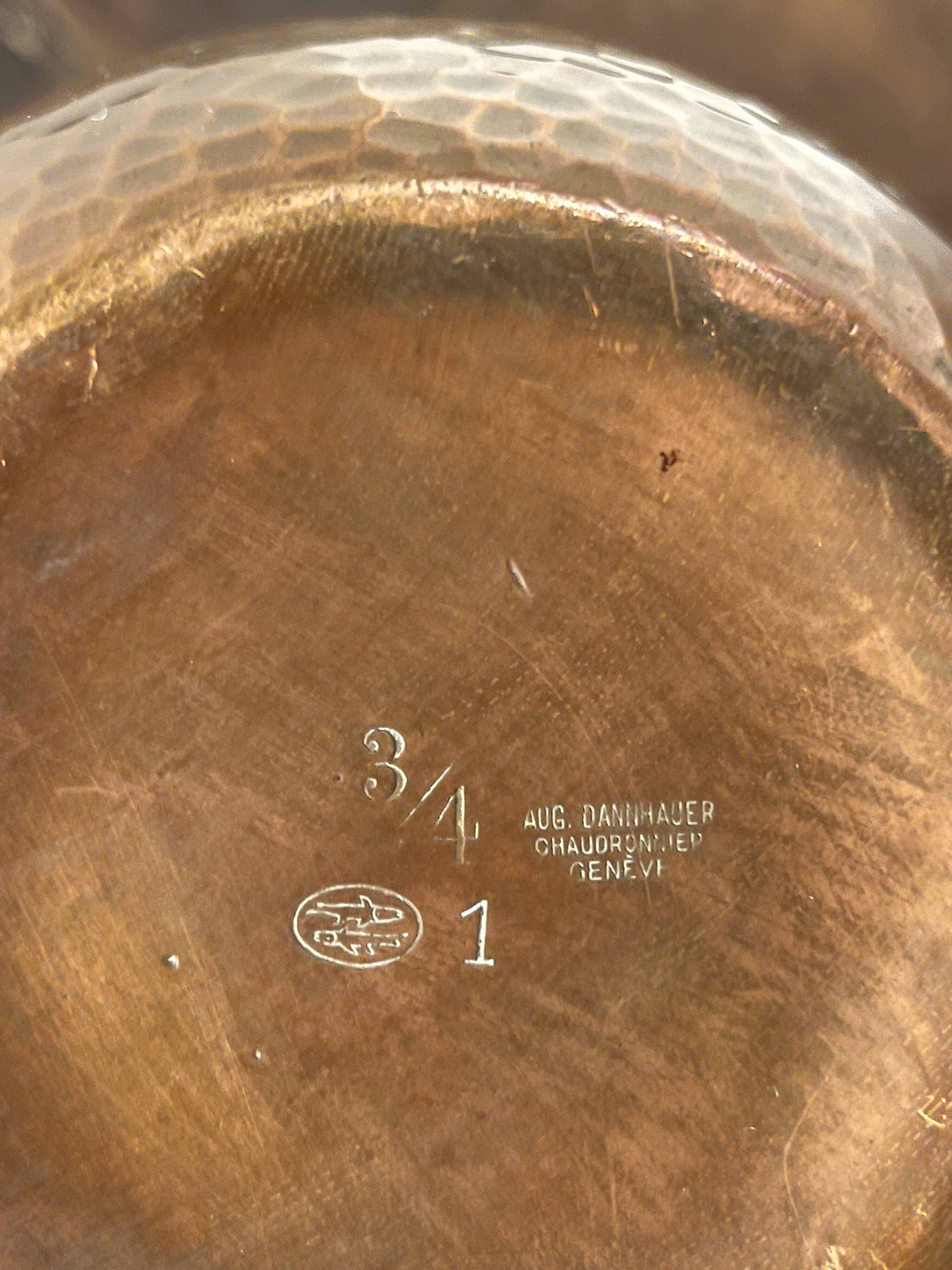Hammered copper coffee pot signed Aug. Dannhauer, Geneva – 3/4 L