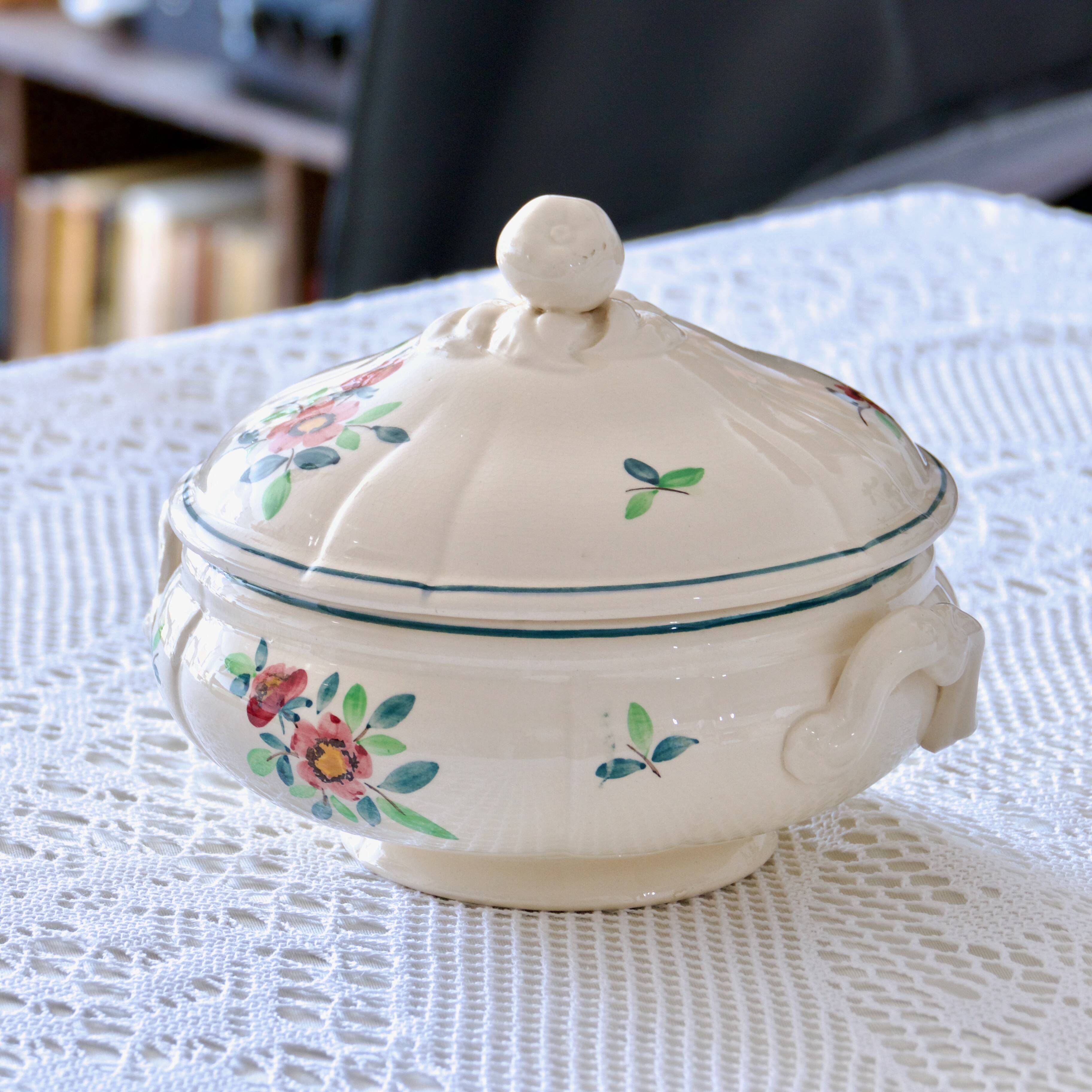 Old hand-painted Sarreguemines Amazonas soup tureen
