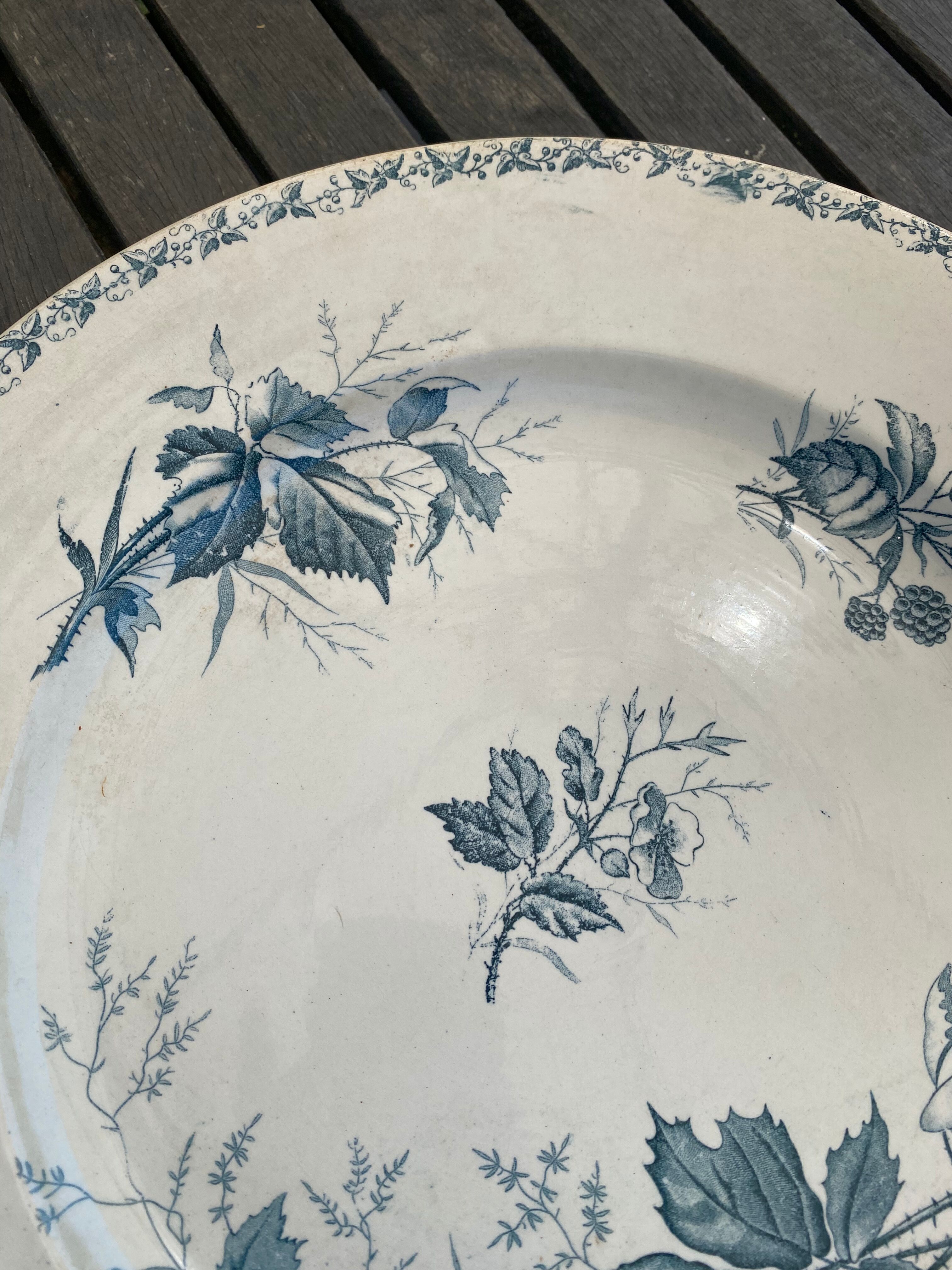 Iron earth dish Badonviller blackberry model