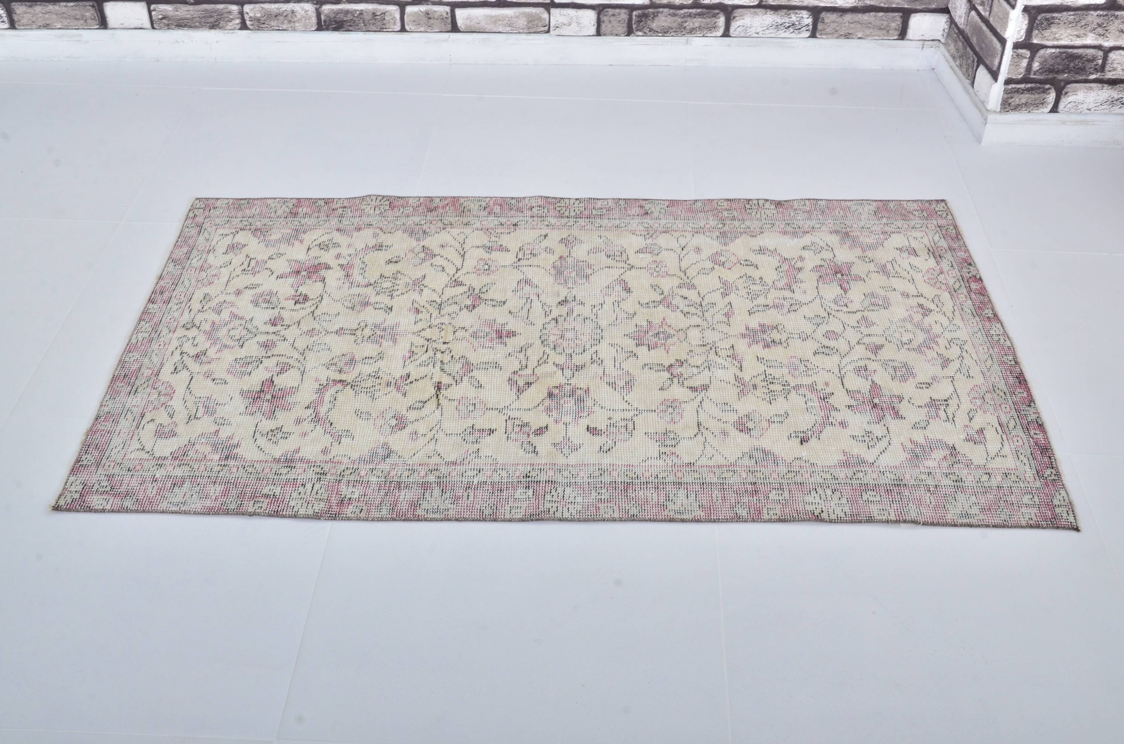 Vintage Ethnic Design Wool Carpet sku 3135