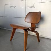 LCW LOUNGE CHAIR WOOD WALNUT BY CHARLES & RAY EAMES EVANS / HERMAN MILLER 1948-49