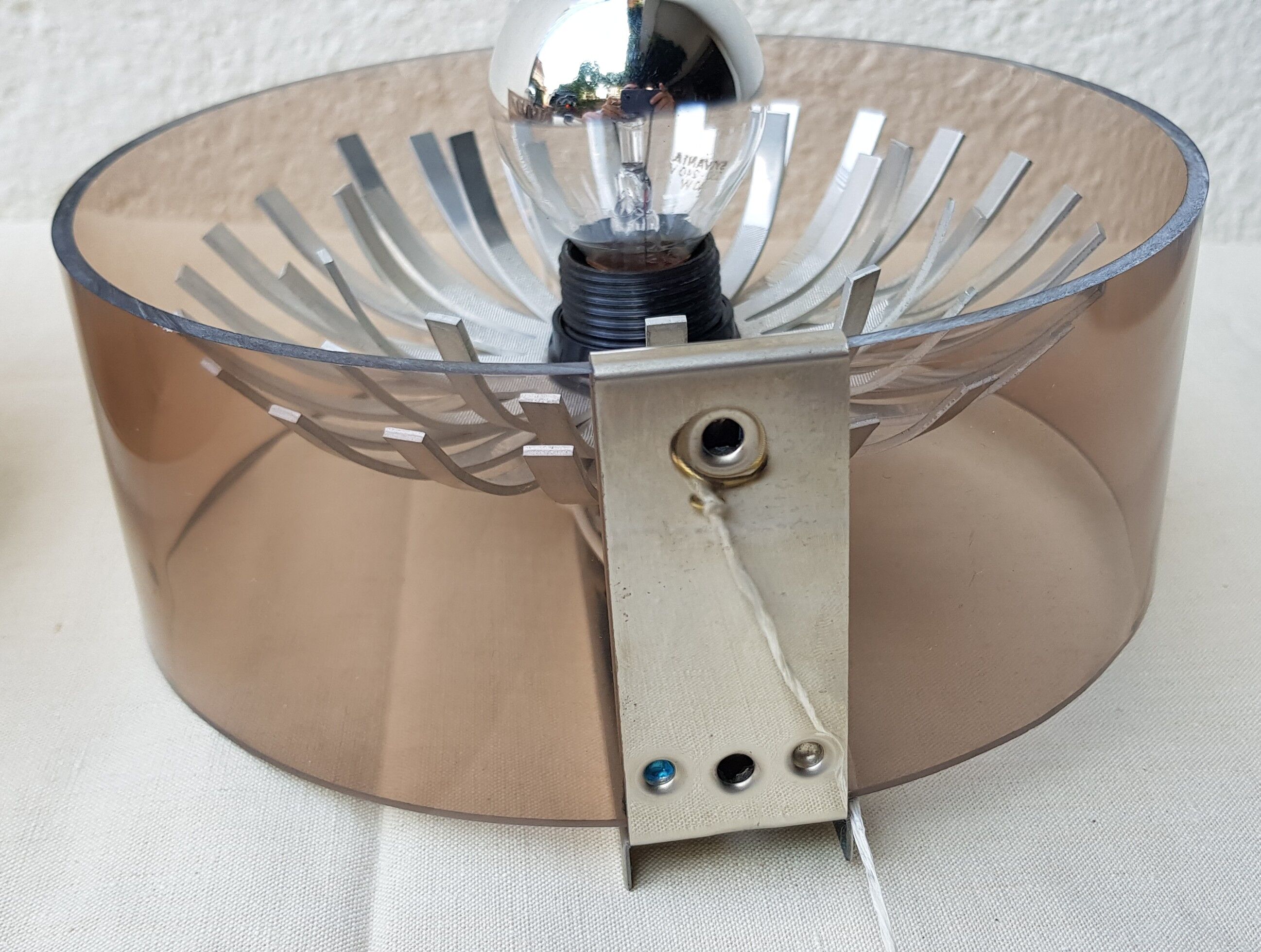Plexiglas and flower metal wall lamp 70